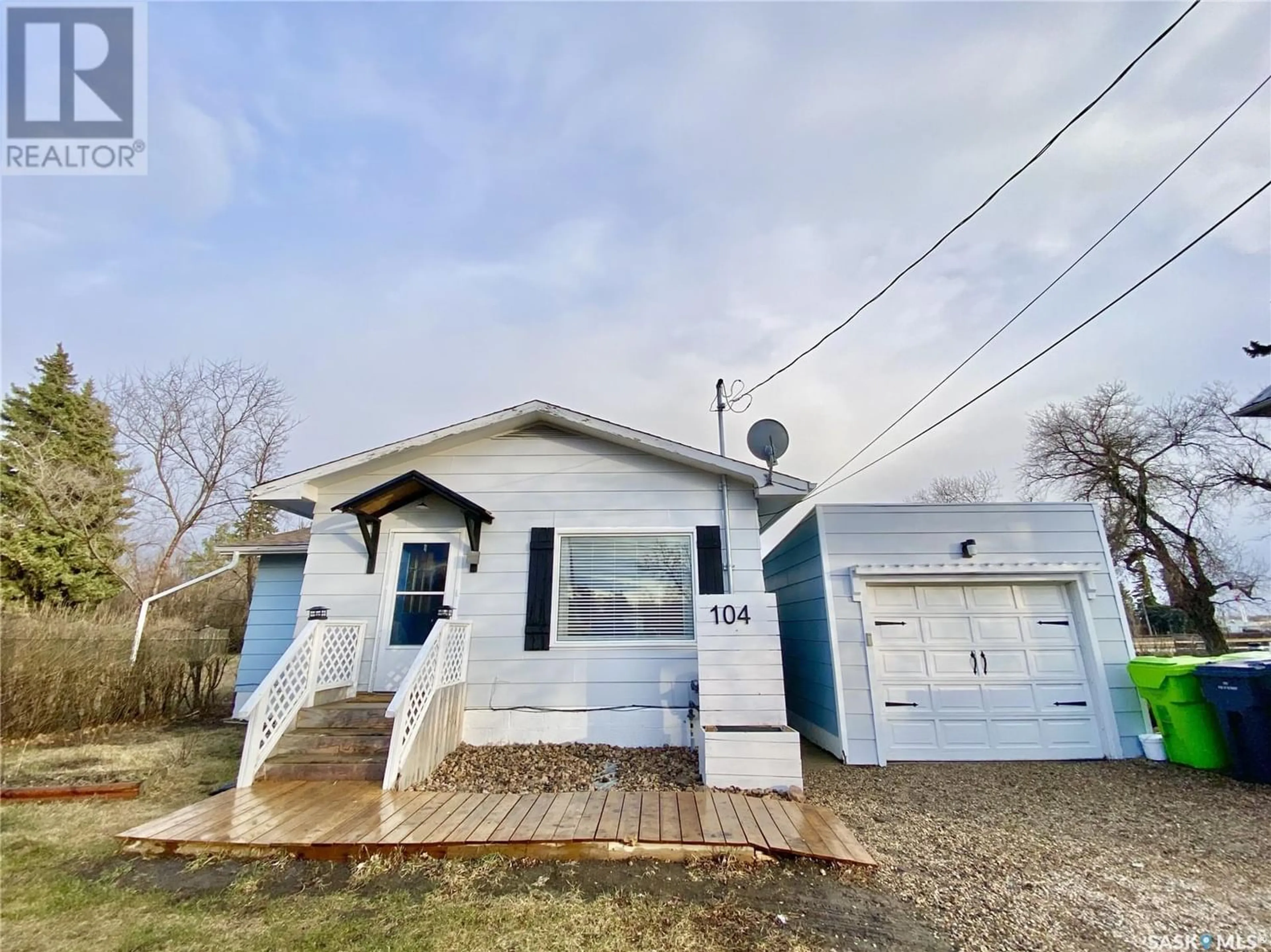 Frontside or backside of a home for 104 Woodward AVENUE, Indian Head Saskatchewan S0G2K0