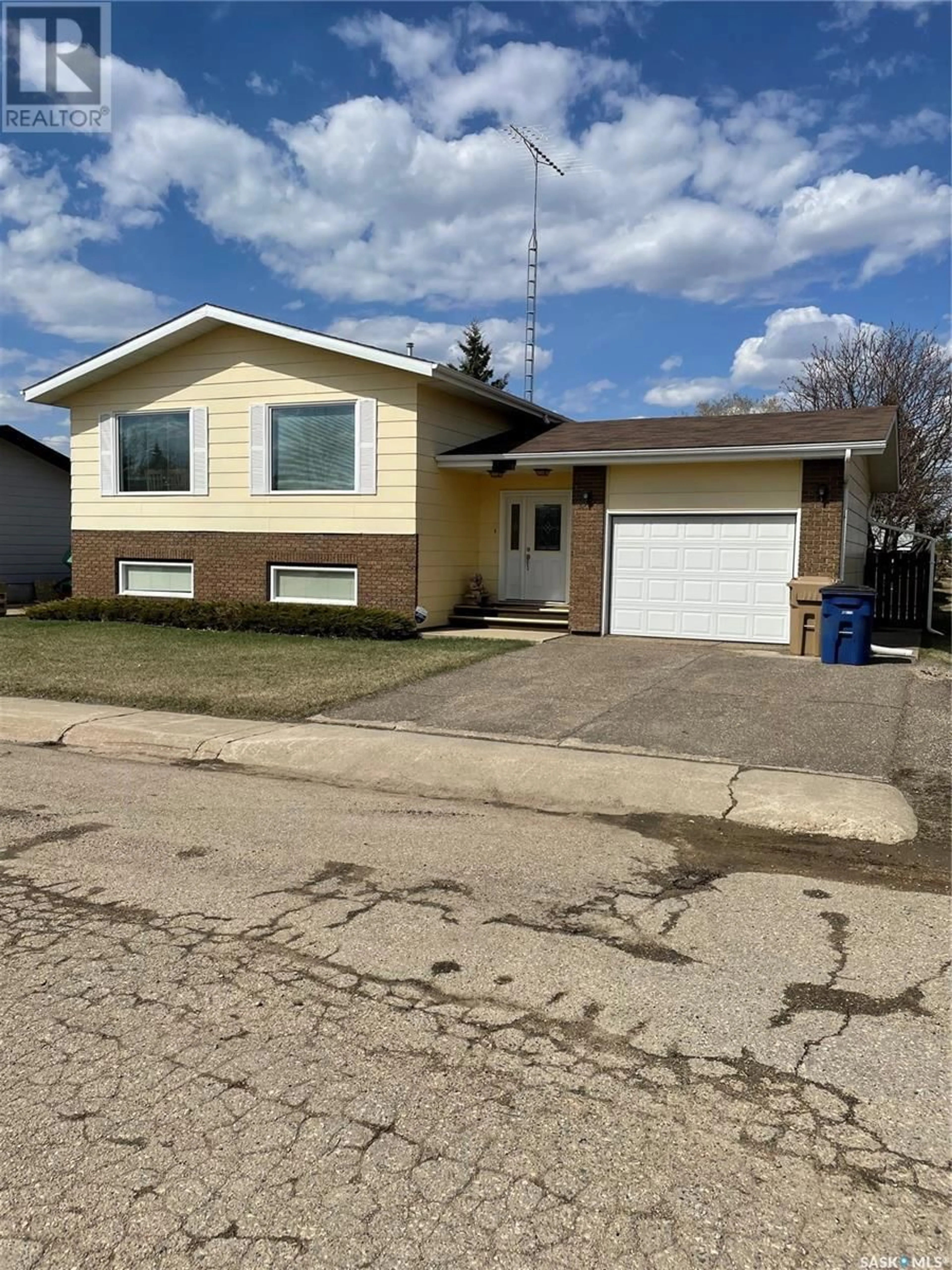 Frontside or backside of a home for 102 Birch PLACE, Shellbrook Saskatchewan S0J2E0