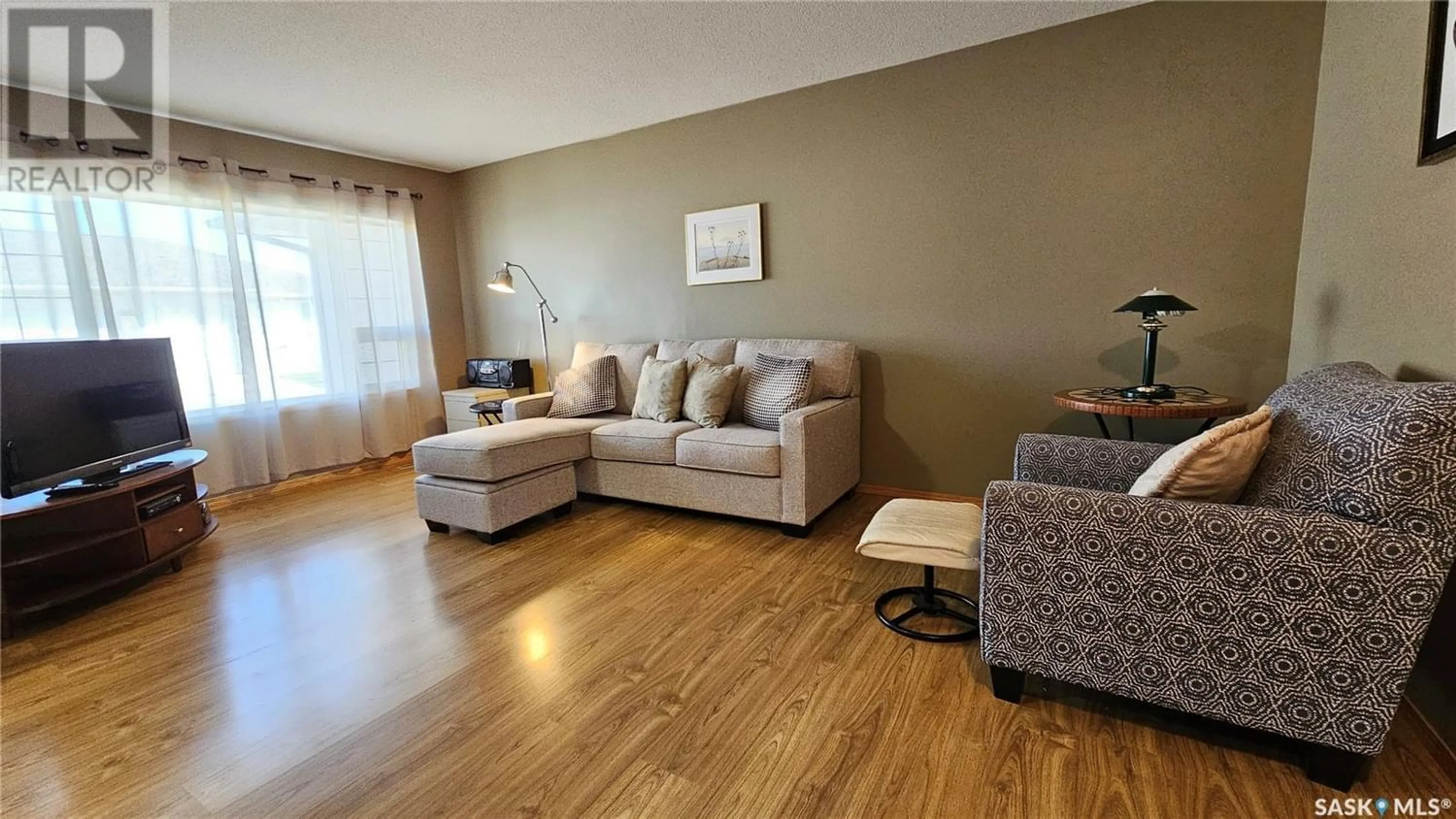 Living room for 140 165 Robert STREET W, Swift Current Saskatchewan S9H5E7
