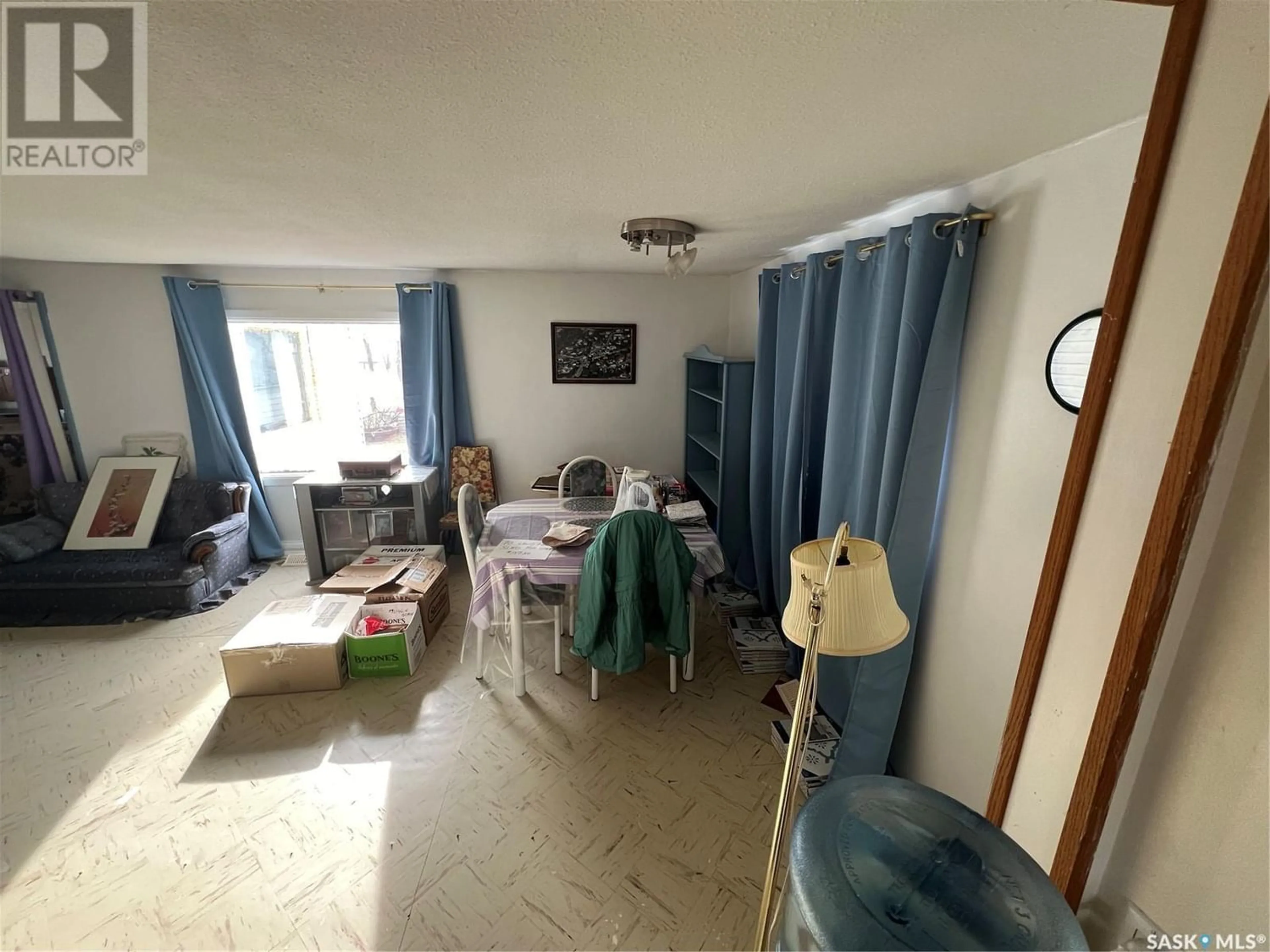 A pic of a room for 302 East Grid Road, Wiseton Saskatchewan S0L3M0