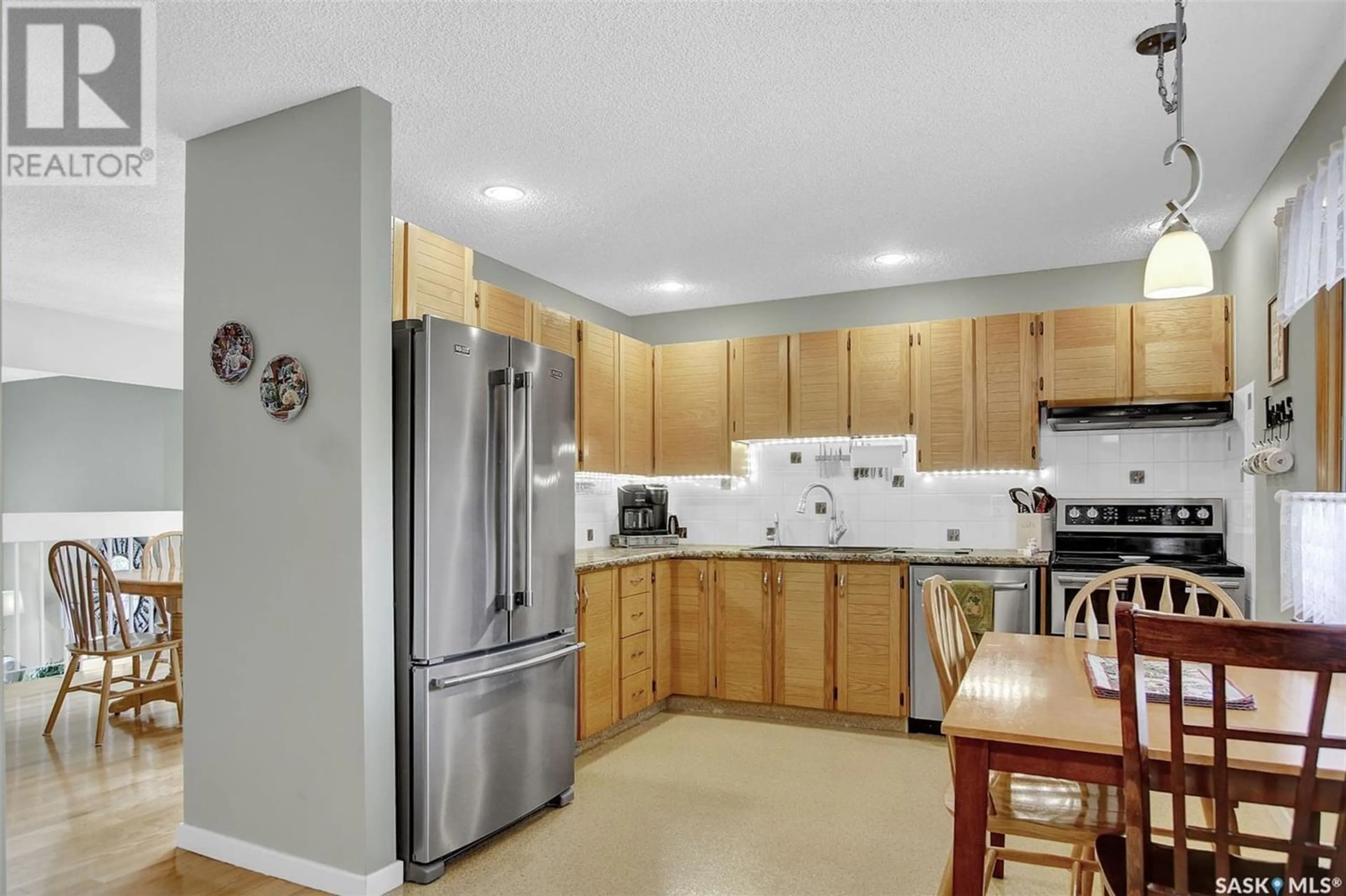 Standard kitchen for 67 Quincy DRIVE, Regina Saskatchewan S4S6L7