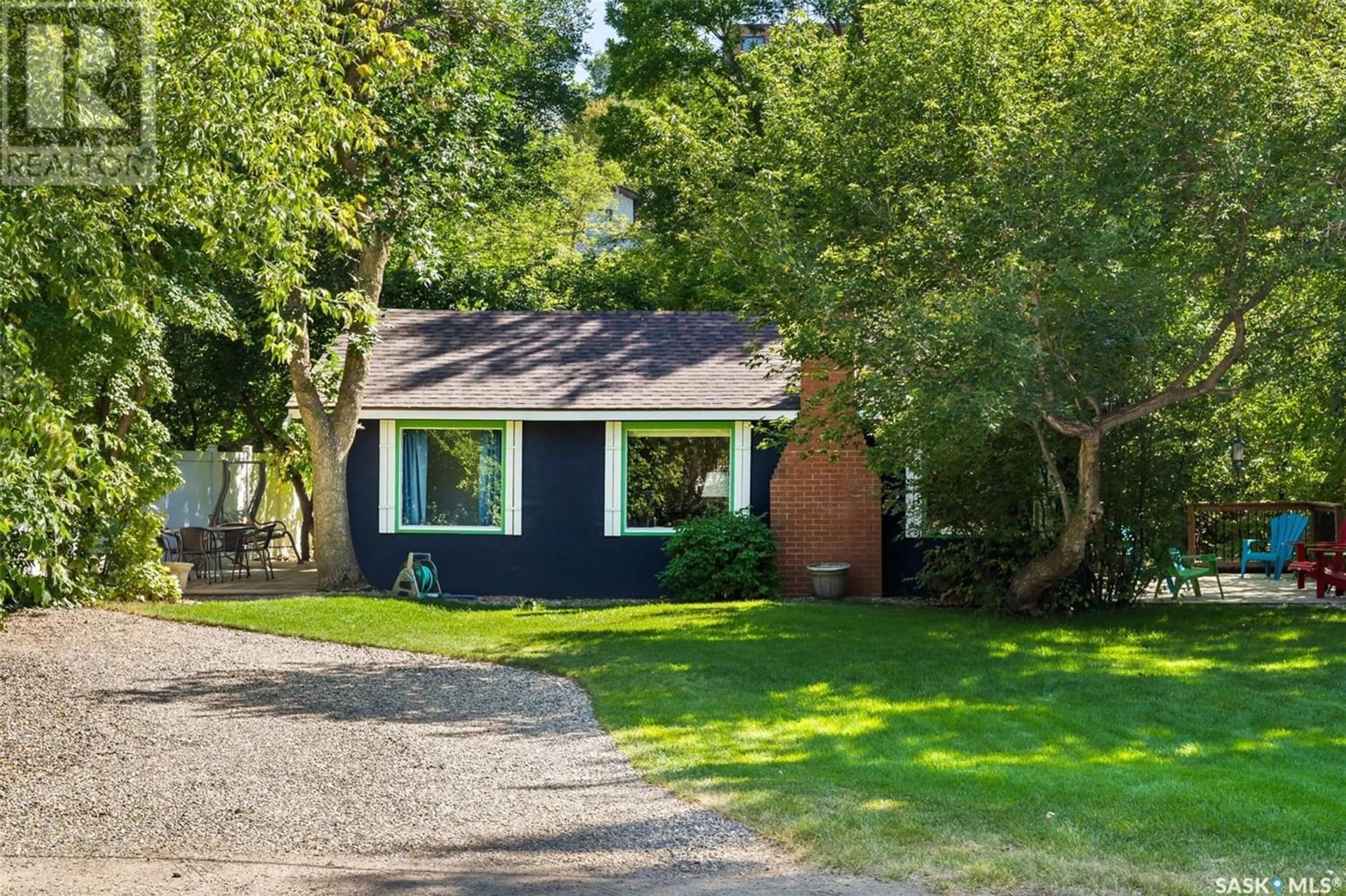 Cottage for 585 Green AVENUE, Regina Beach Saskatchewan S0G4C0