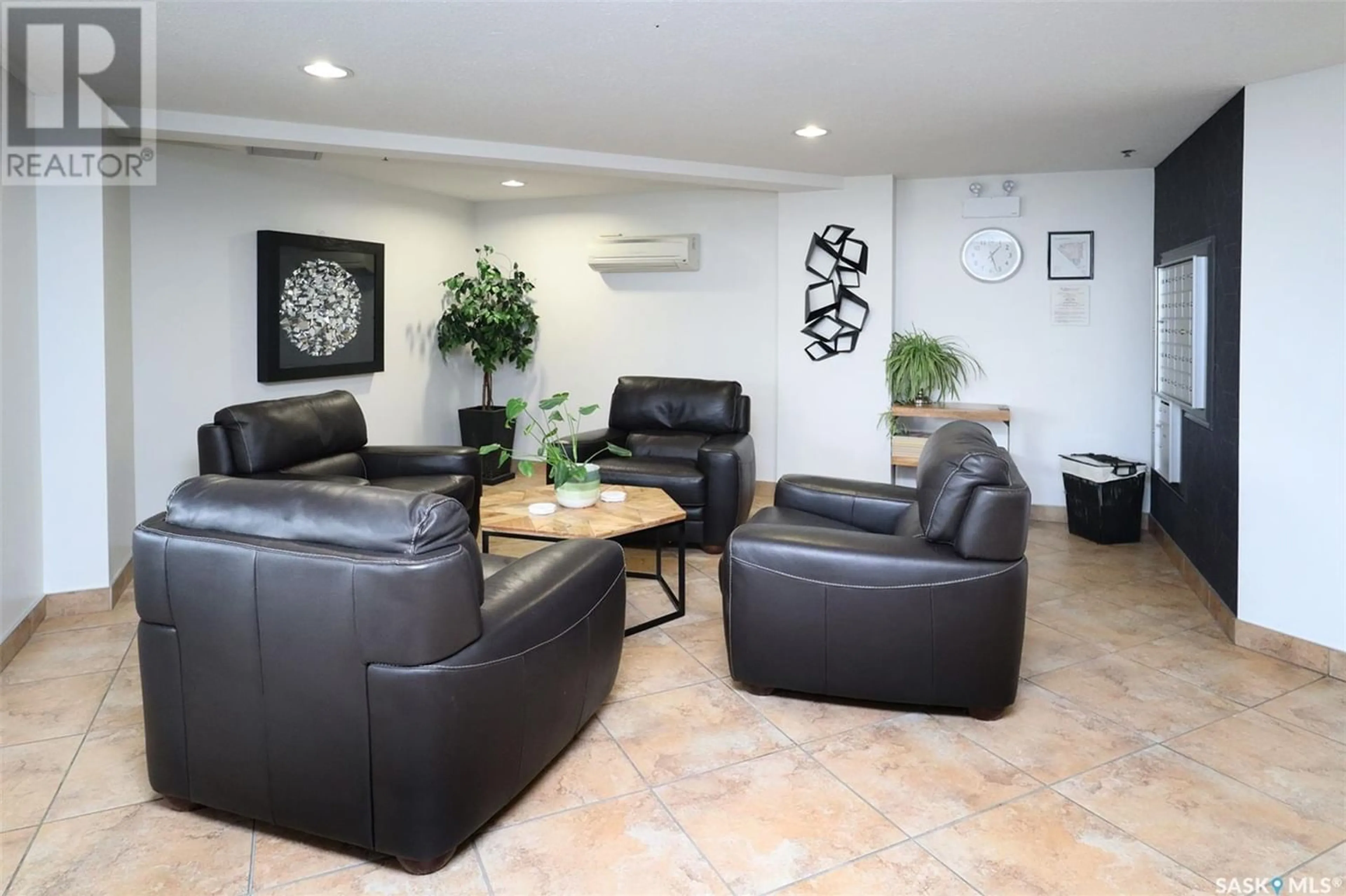 Living room for 307 2700 Montague STREET, Regina Saskatchewan S4S0J9