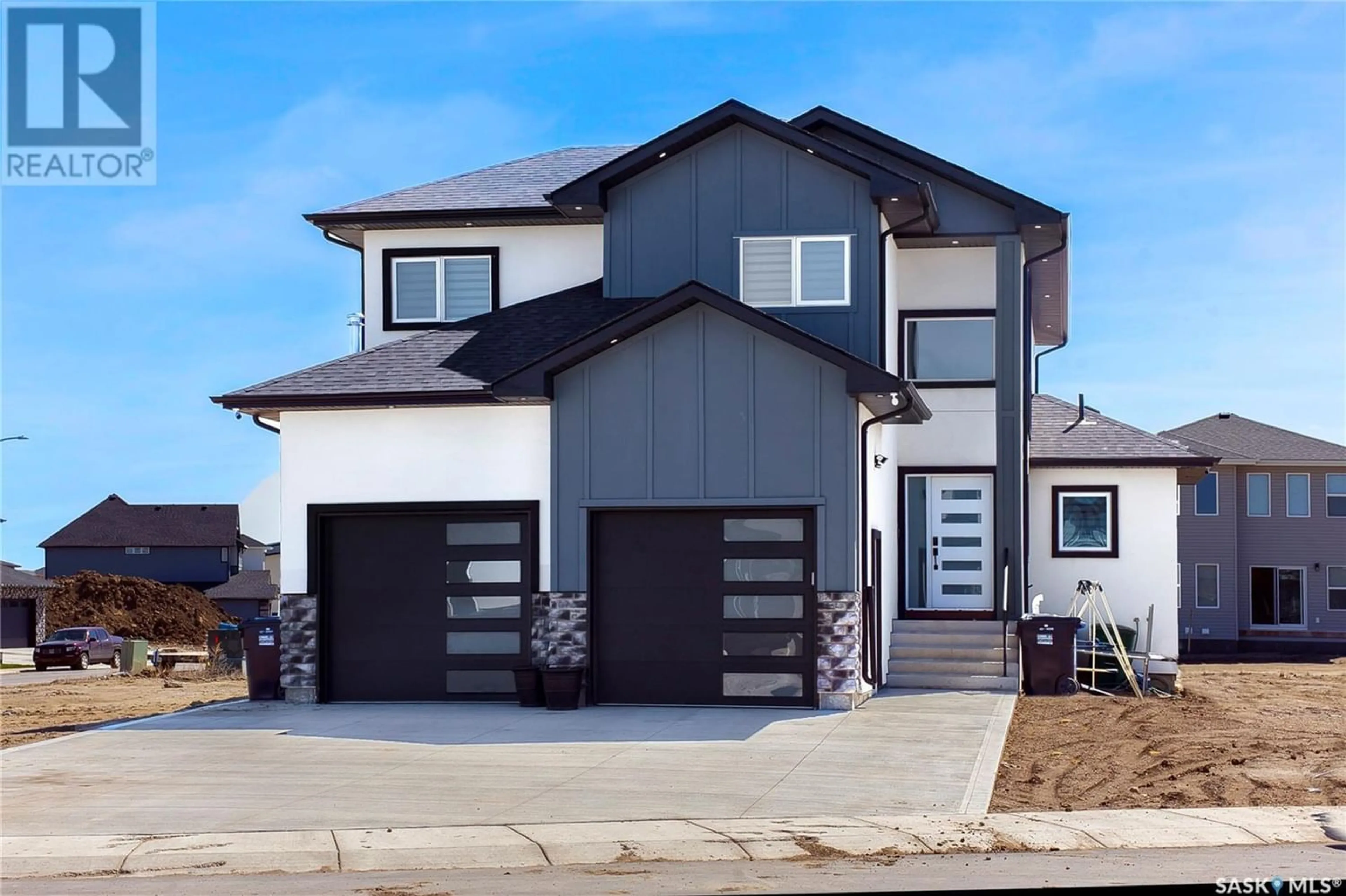Frontside or backside of a home for 236 Woolf PLACE, Saskatoon Saskatchewan S7W1E6