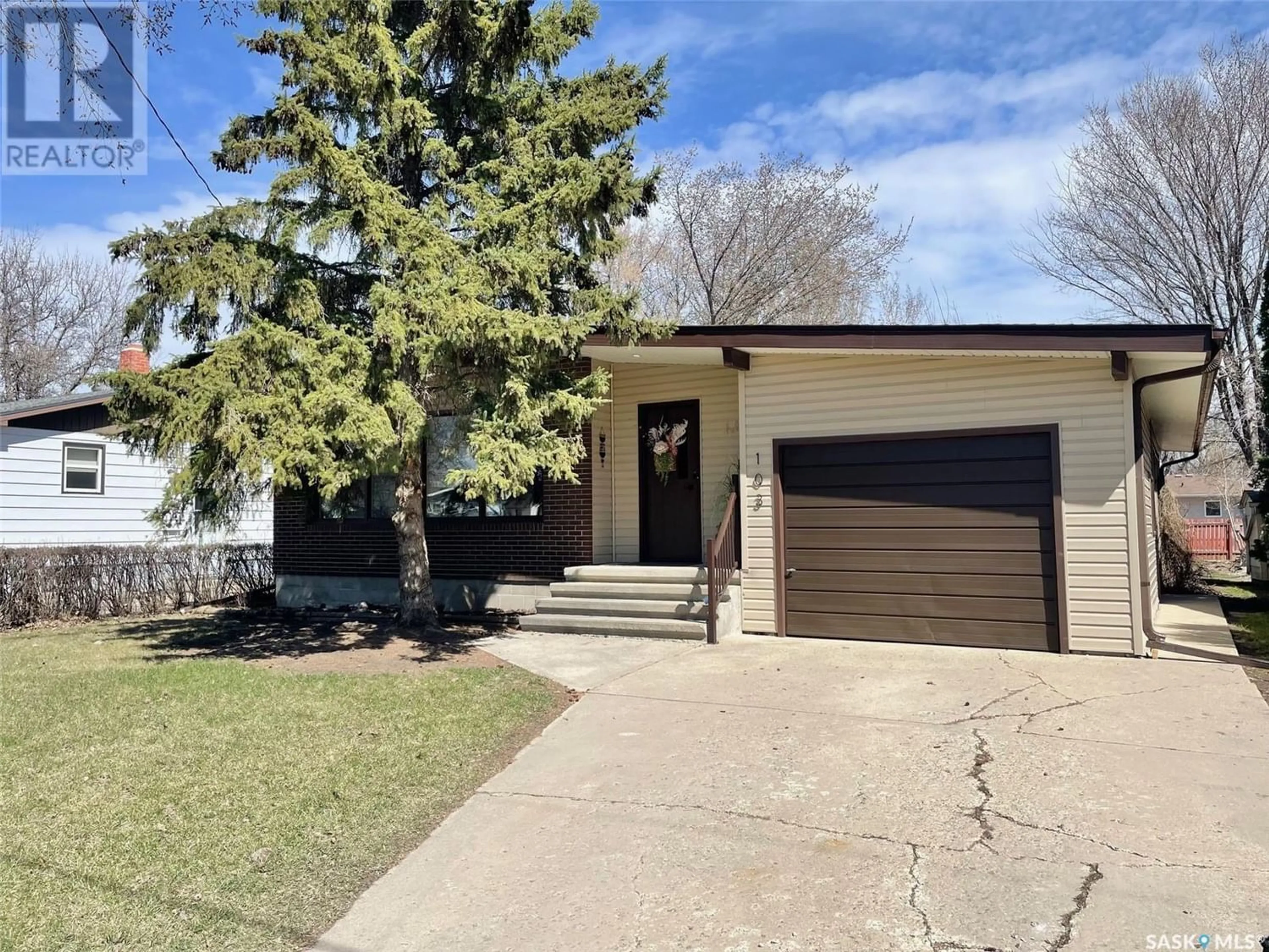 Frontside or backside of a home for 103 Ontario AVENUE, Yorkton Saskatchewan S3N1Z8