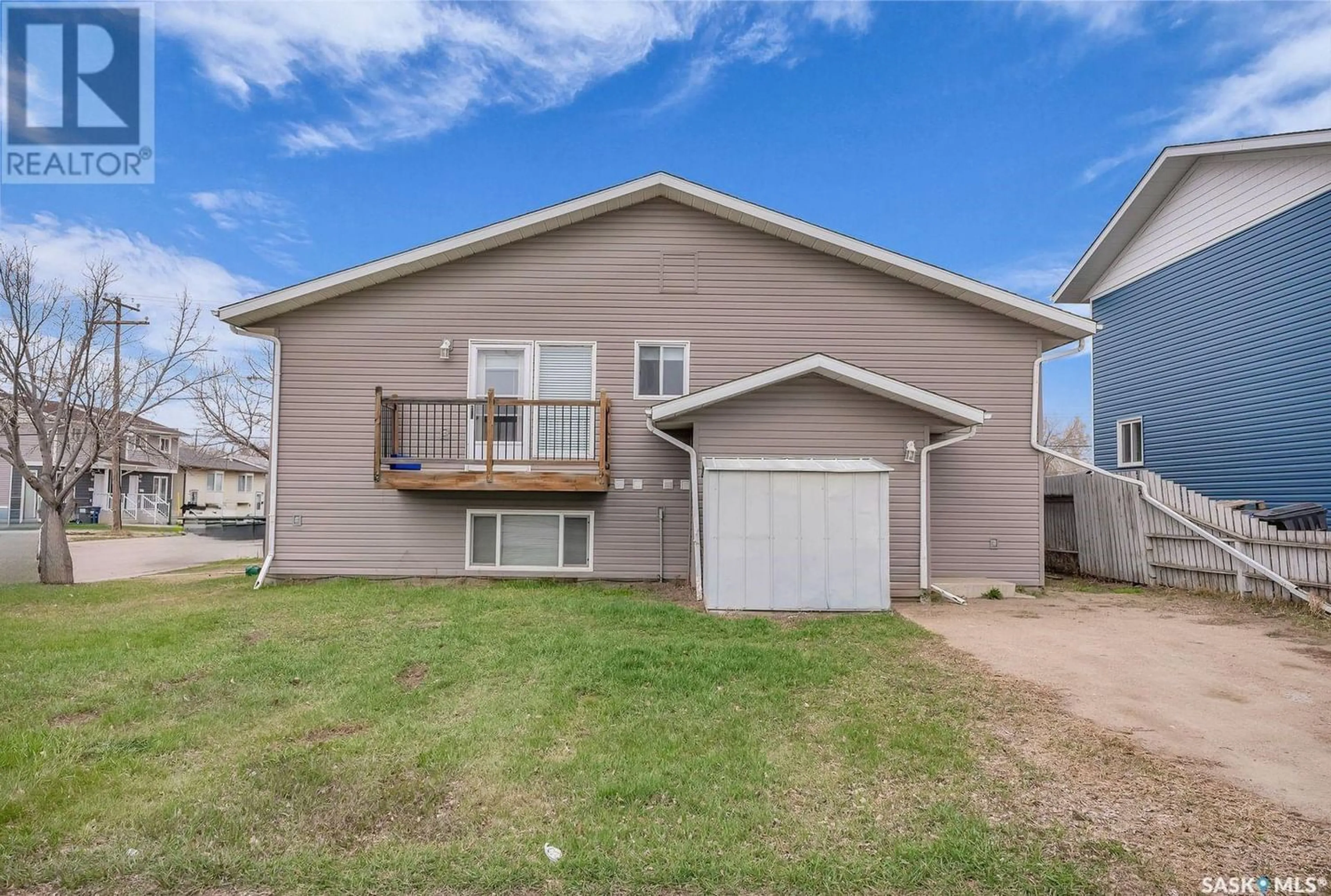 Frontside or backside of a home for 118-120 Gray AVENUE, Saskatoon Saskatchewan S7N2H6