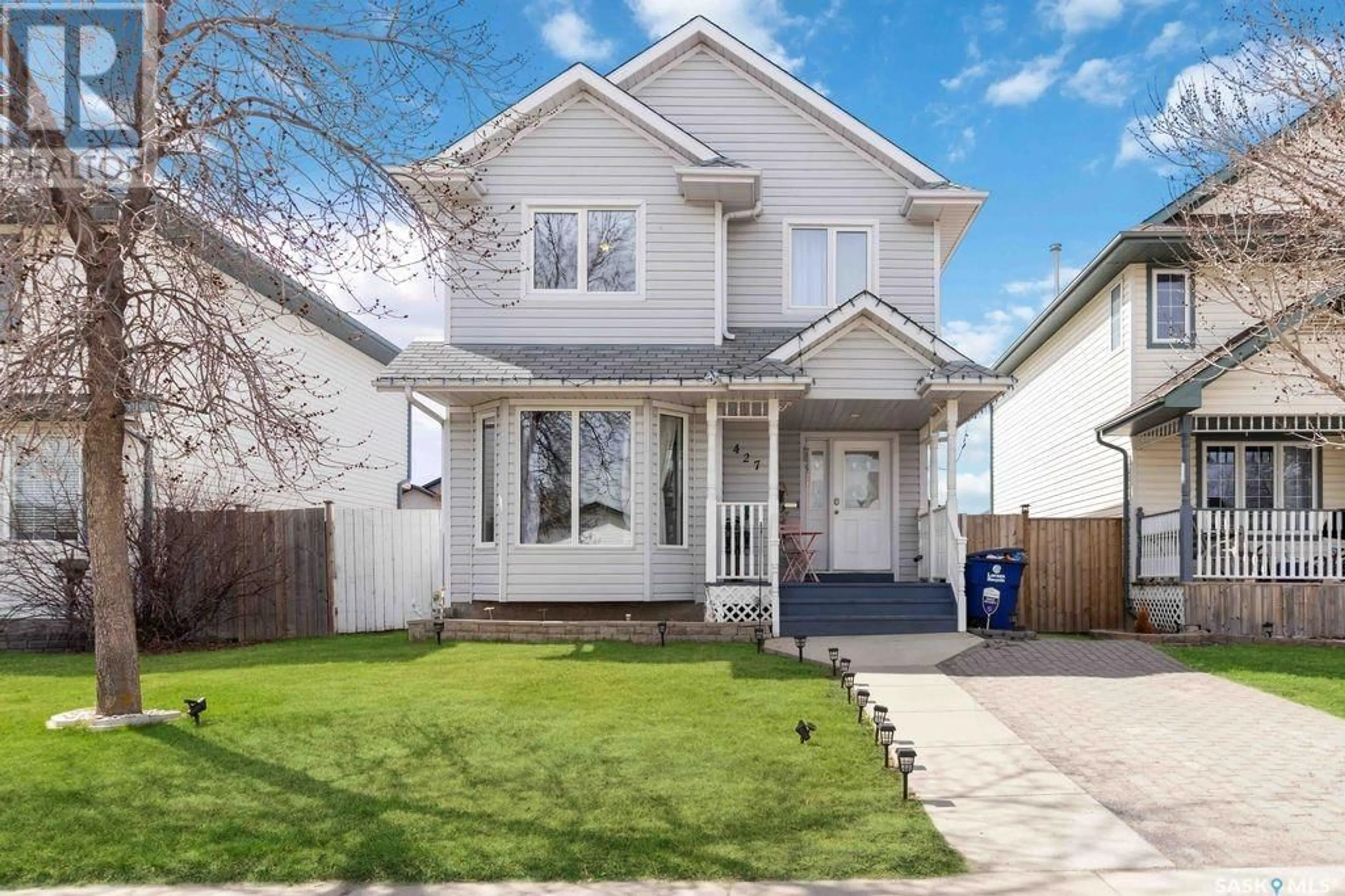 Frontside or backside of a home for 427 Carter WAY, Saskatoon Saskatchewan S7L7J1
