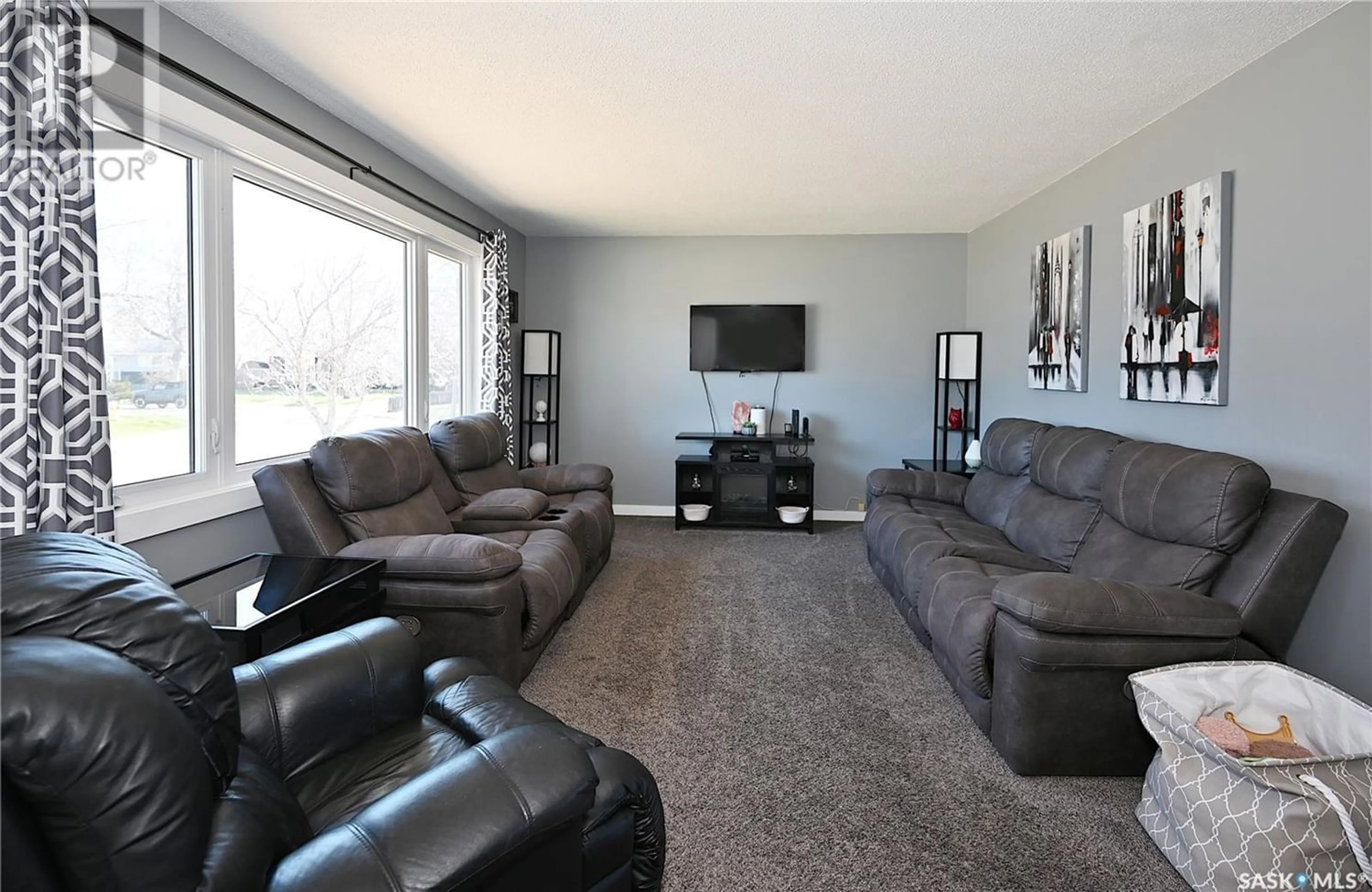 Living room for 1319 Lynd CRESCENT, Estevan Saskatchewan S4A1Z2