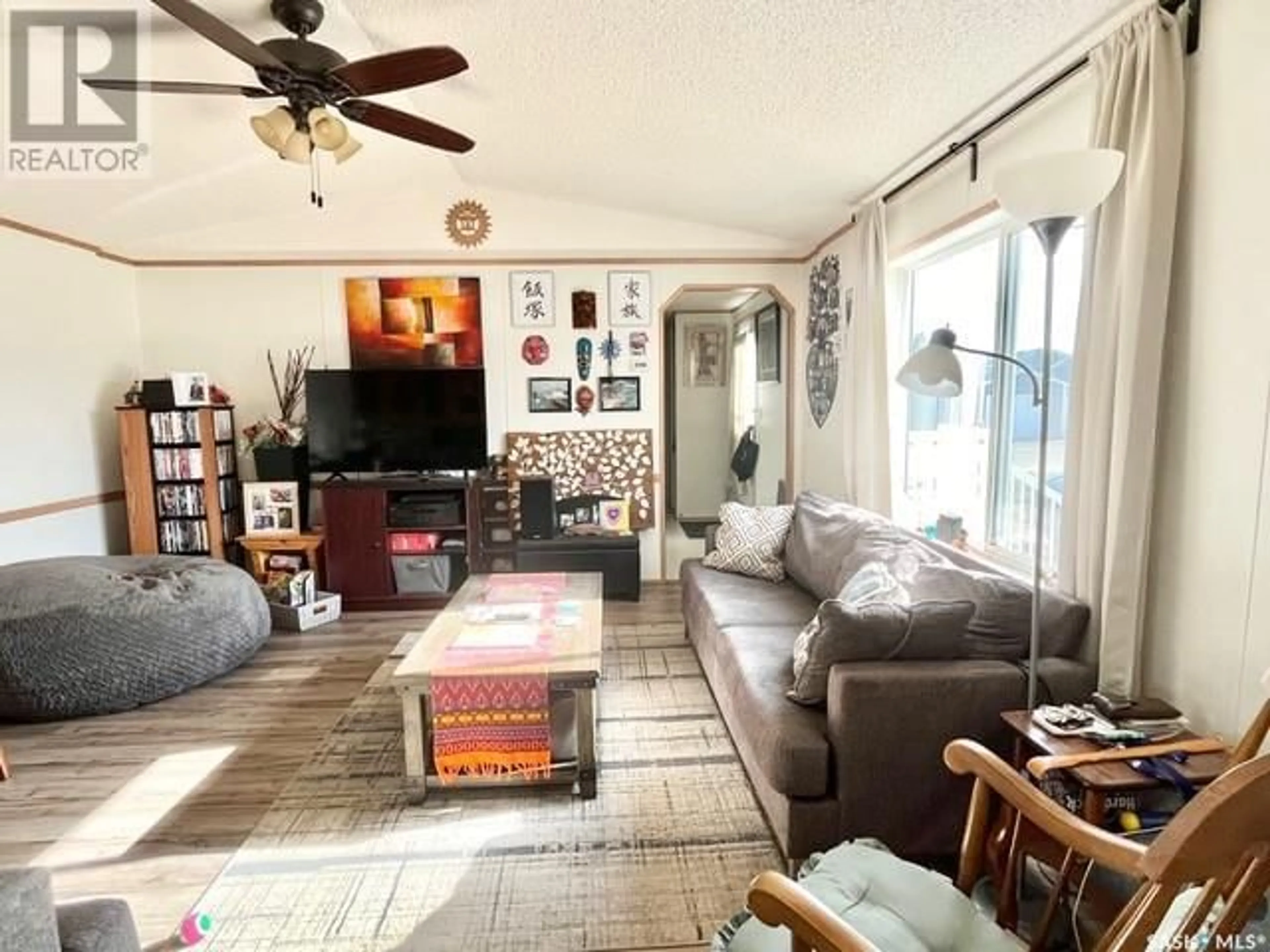 Living room for 111 Barbour AVENUE, Springside Saskatchewan S0A3V0