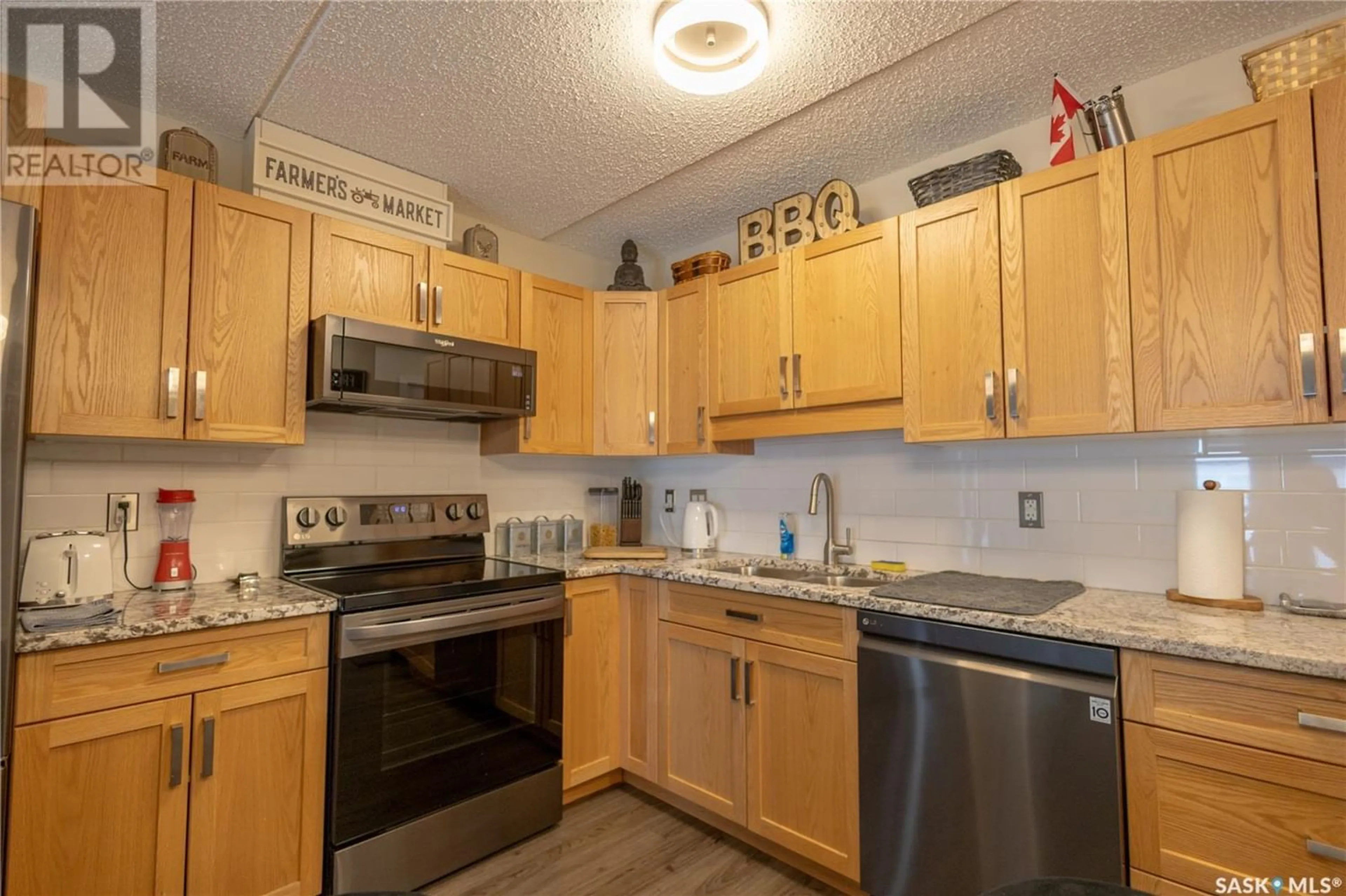 Standard kitchen for 202 2781 Woodbridge DRIVE, Prince Albert Saskatchewan S6W3Z9