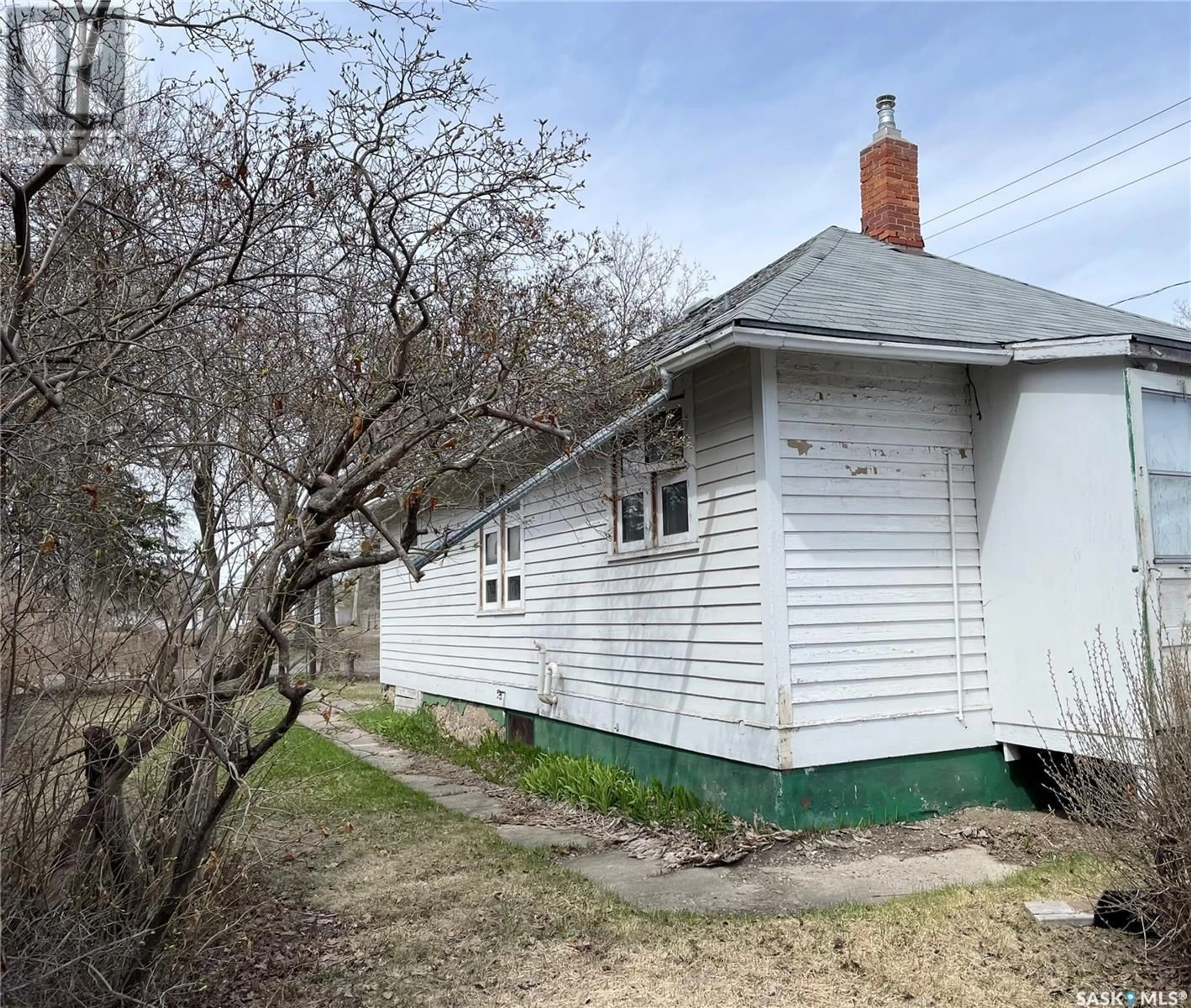 Frontside or backside of a home for 17 Melrose AVENUE, Yorkton Saskatchewan S3N1Y9