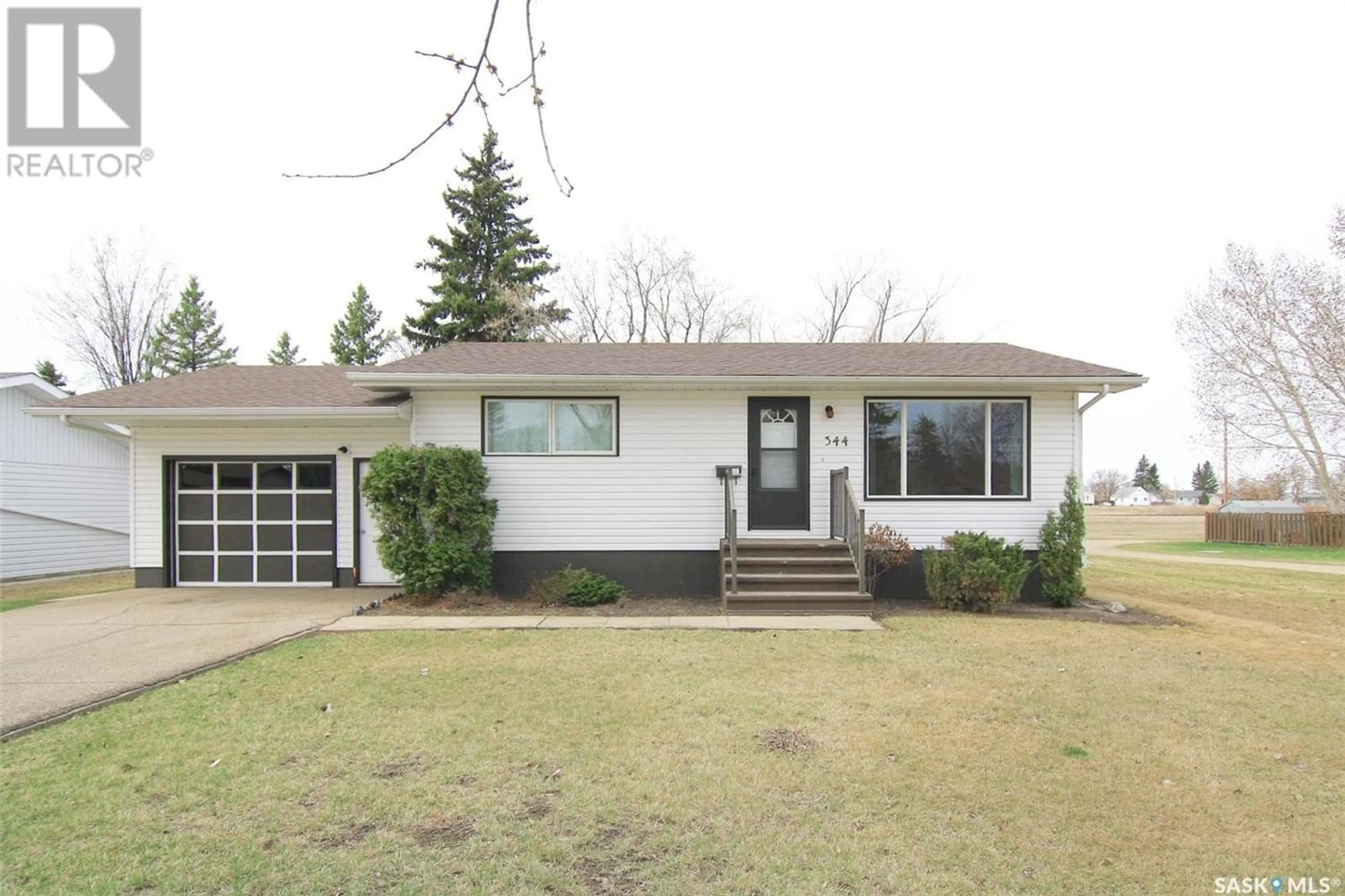 Frontside or backside of a home for 344 Myrtle AVENUE, Yorkton Saskatchewan S3N1R6