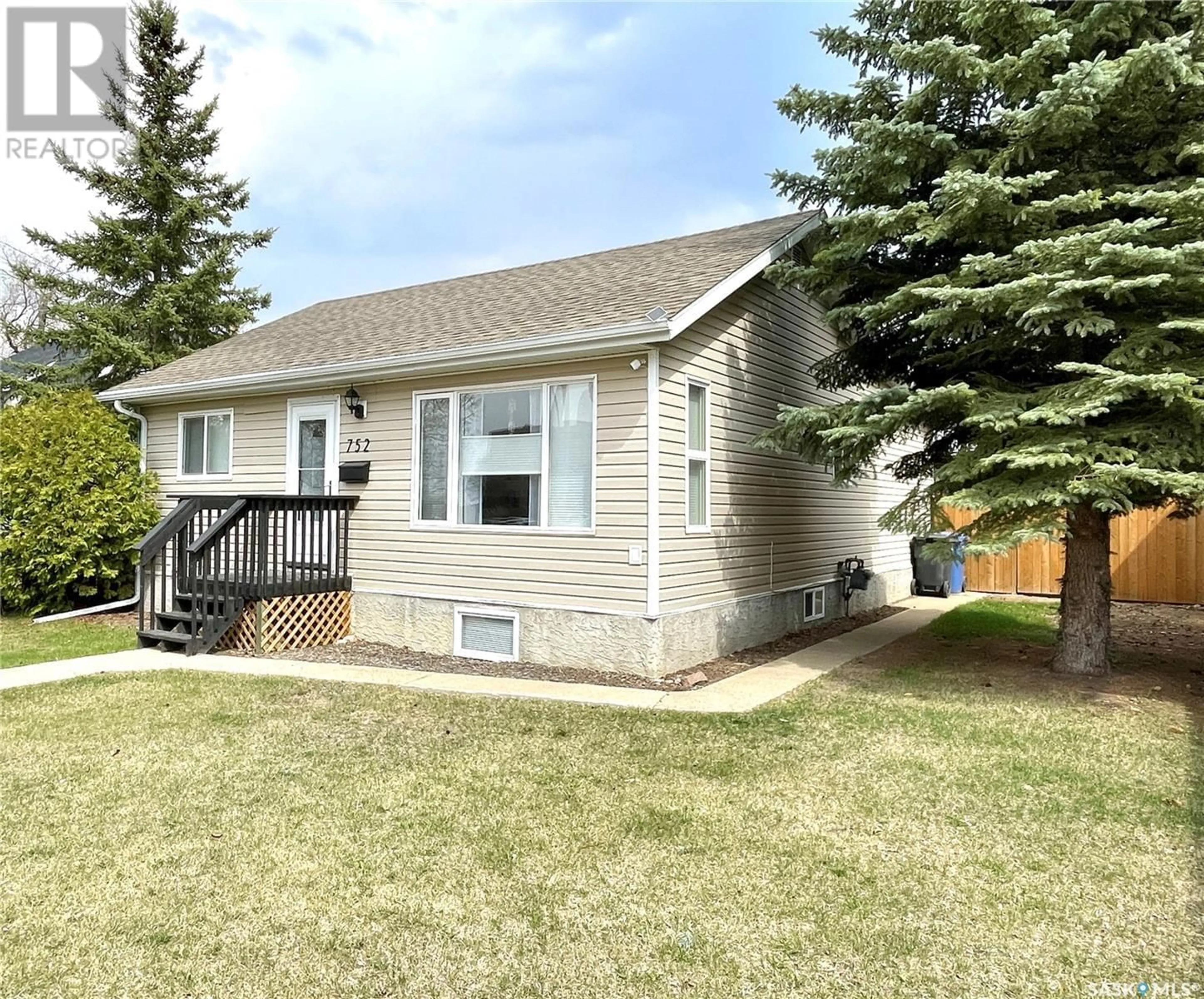 A pic from exterior of the house or condo for 752 99th STREET, North Battleford Saskatchewan S9A0N9