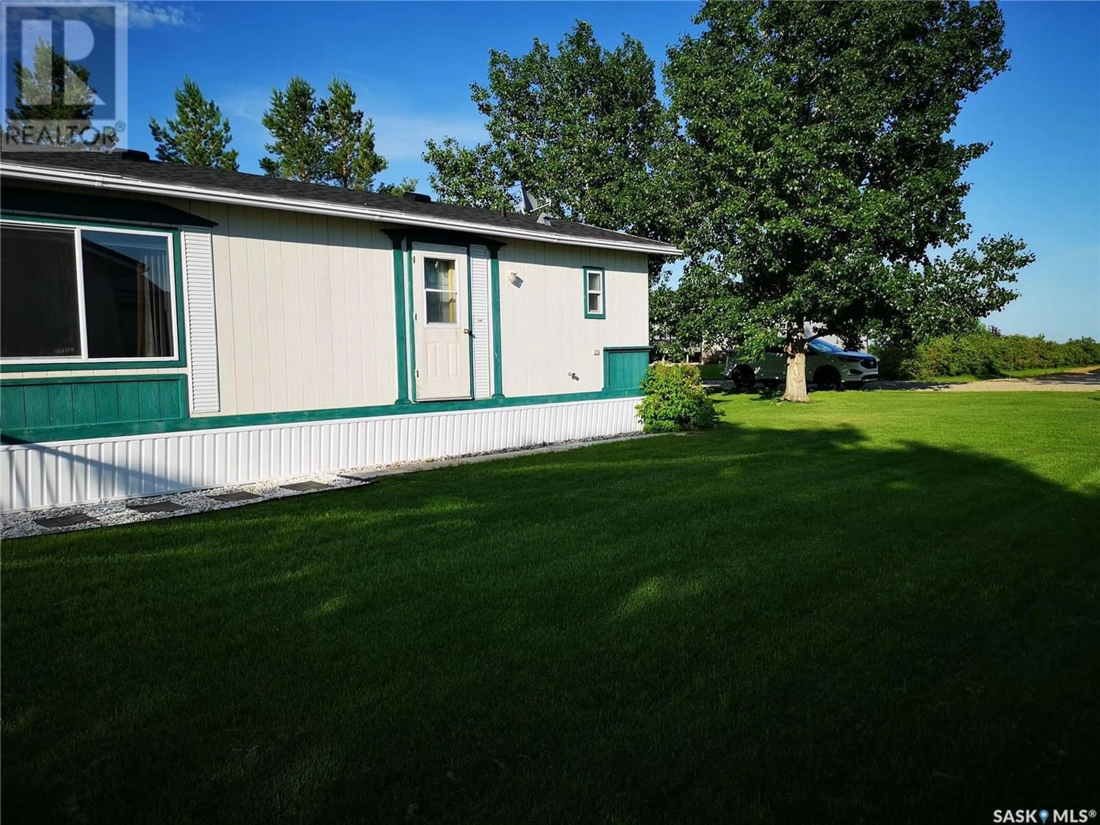 Cottage for 208 Tyvan STREET, Francis Saskatchewan S0G1V0