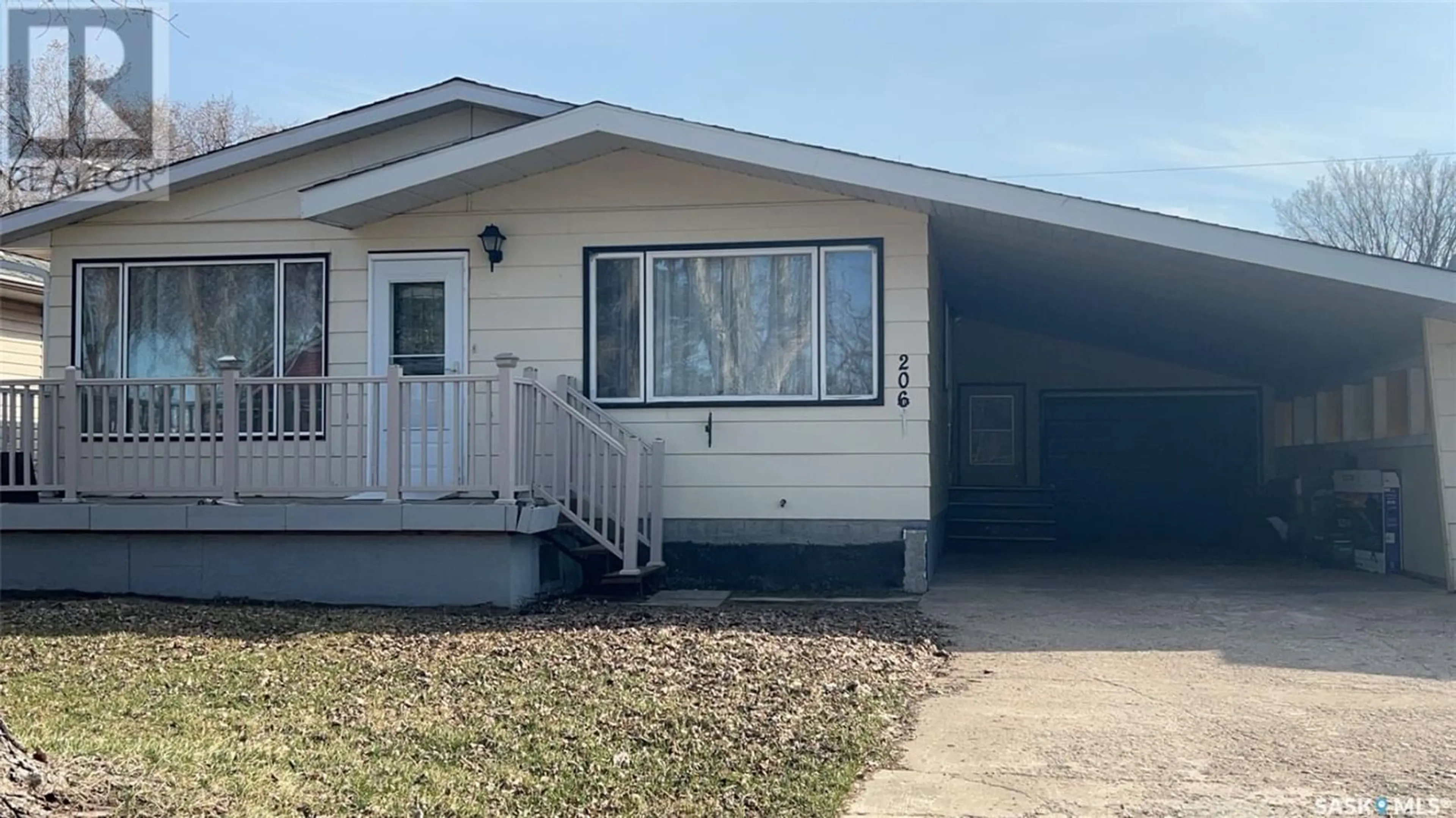 A pic from exterior of the house or condo for 206 1st AVENUE W, Canora Saskatchewan S0A0L0