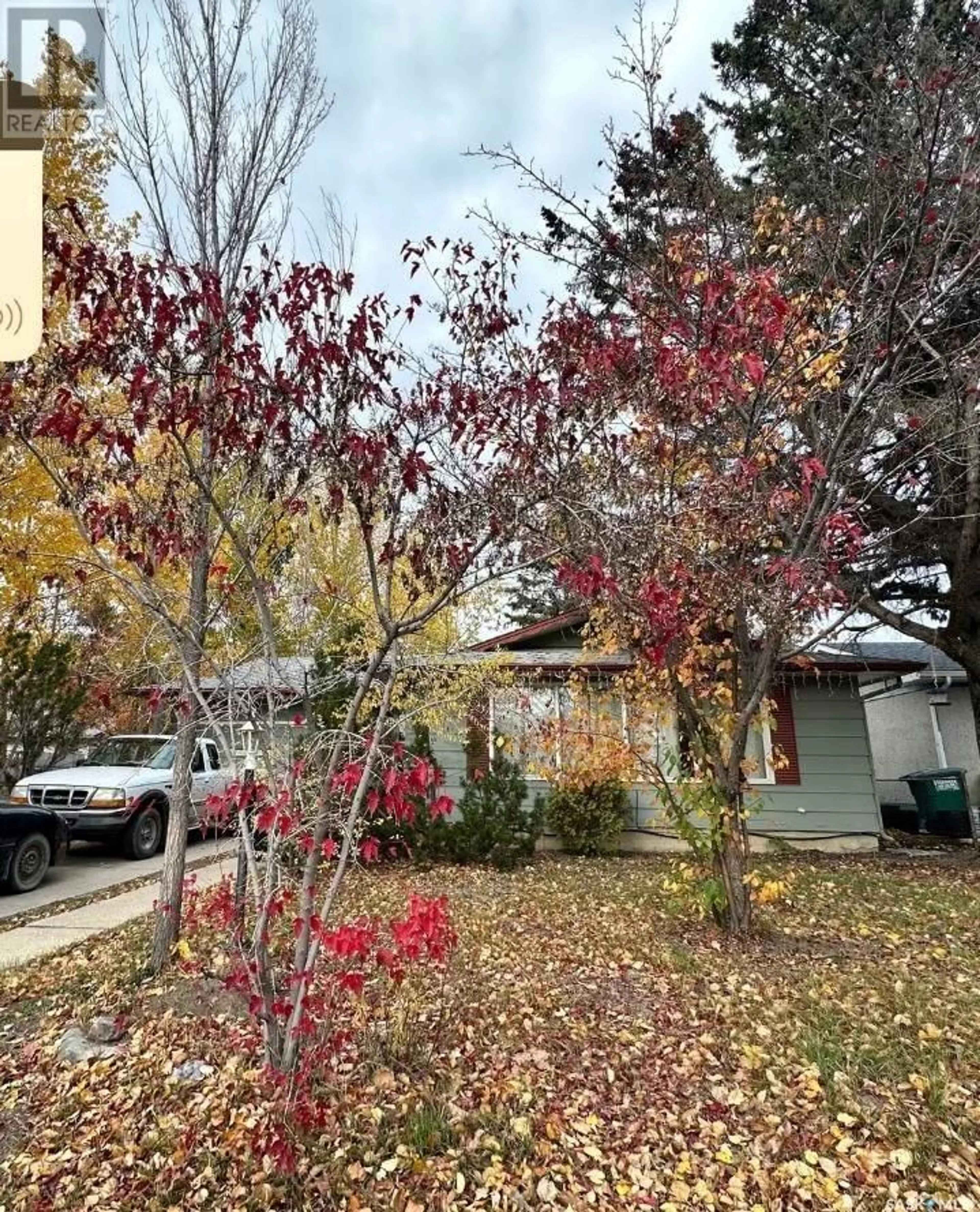Frontside or backside of a home for 3205 McGill STREET, Saskatoon Saskatchewan S7H3P3