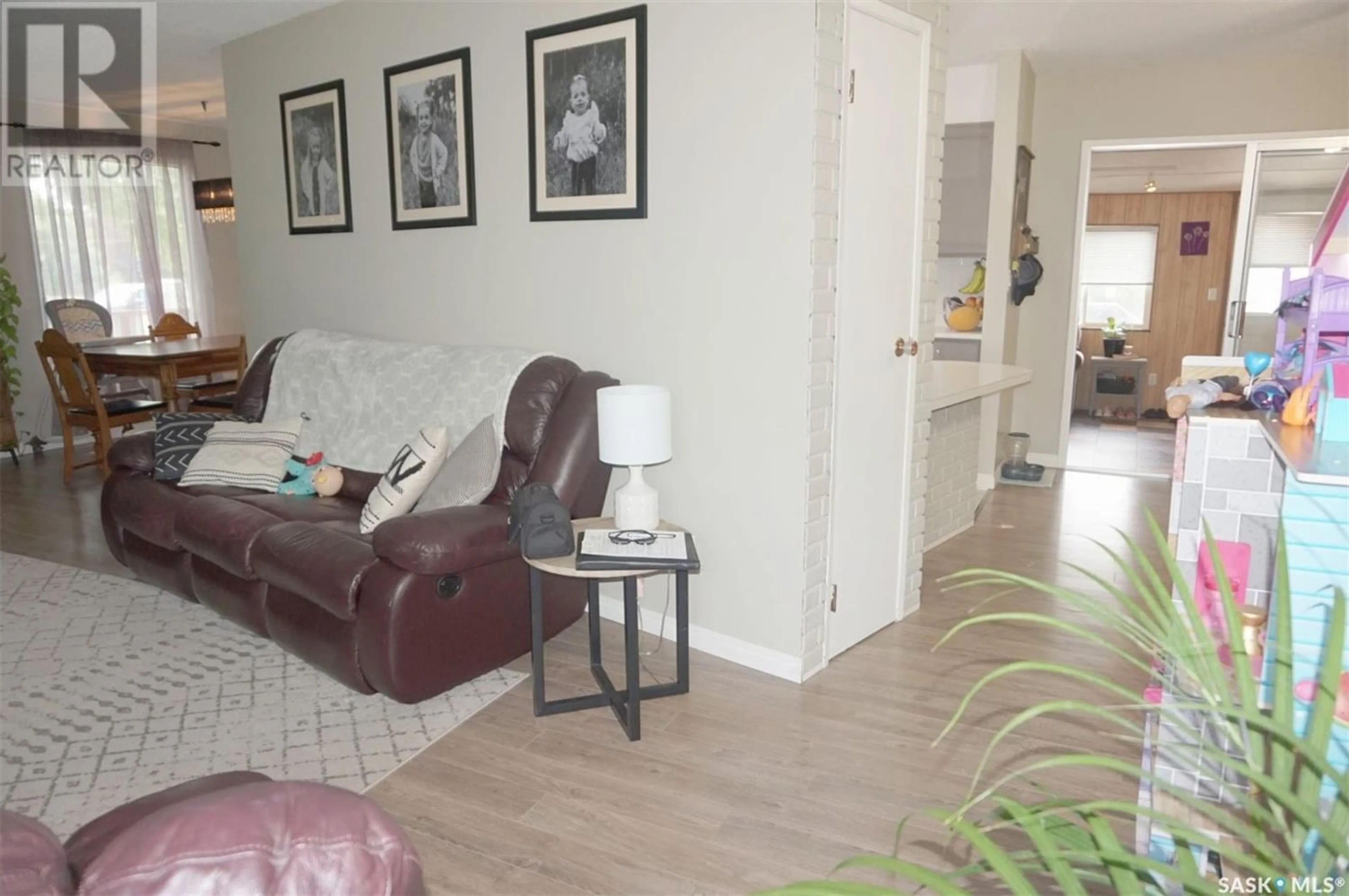 Living room for 108 Francis STREET, Francis Saskatchewan S0G1V0