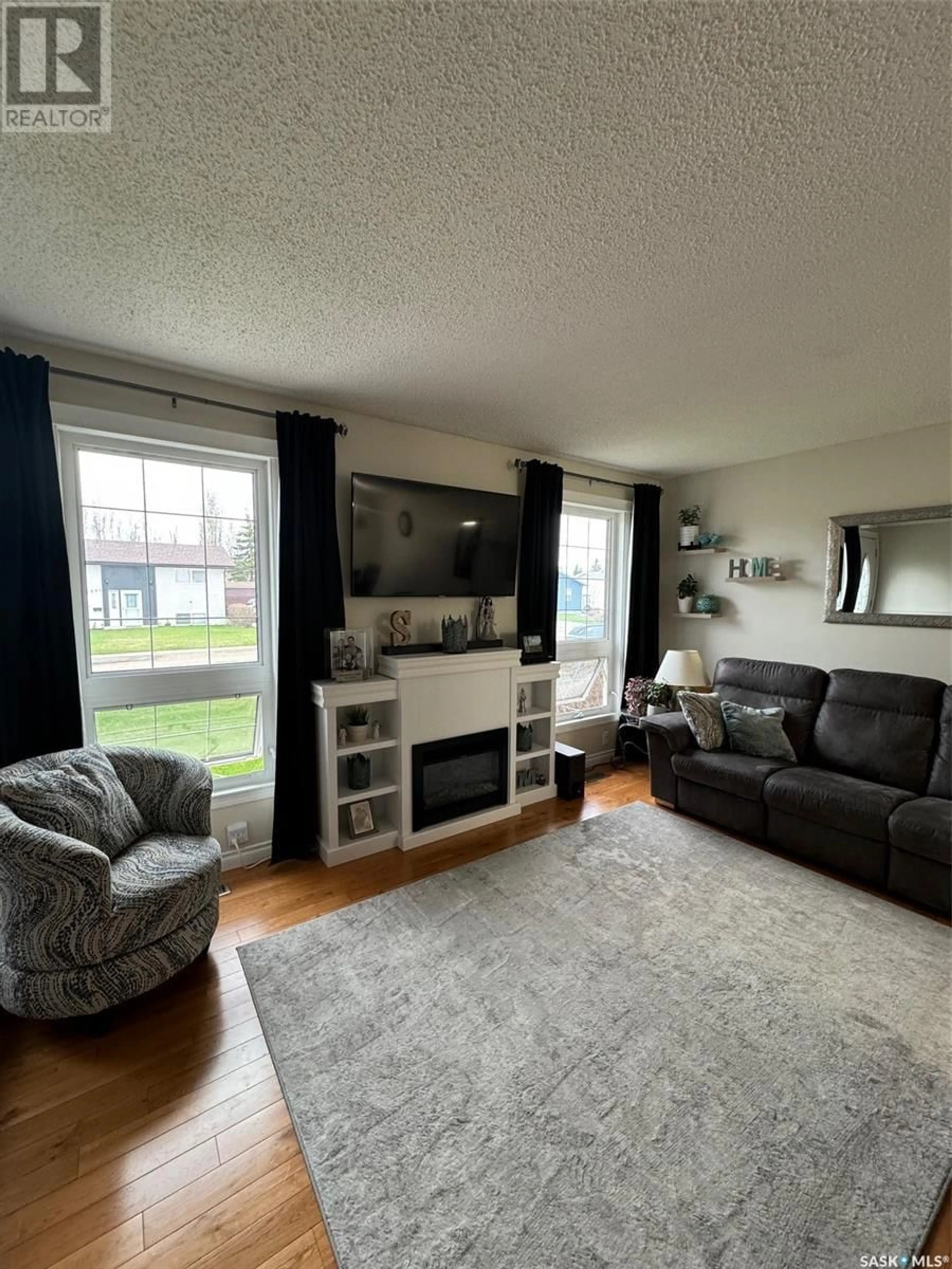 Living room for 2332 Hamelin STREET, North Battleford Saskatchewan S9A3R8