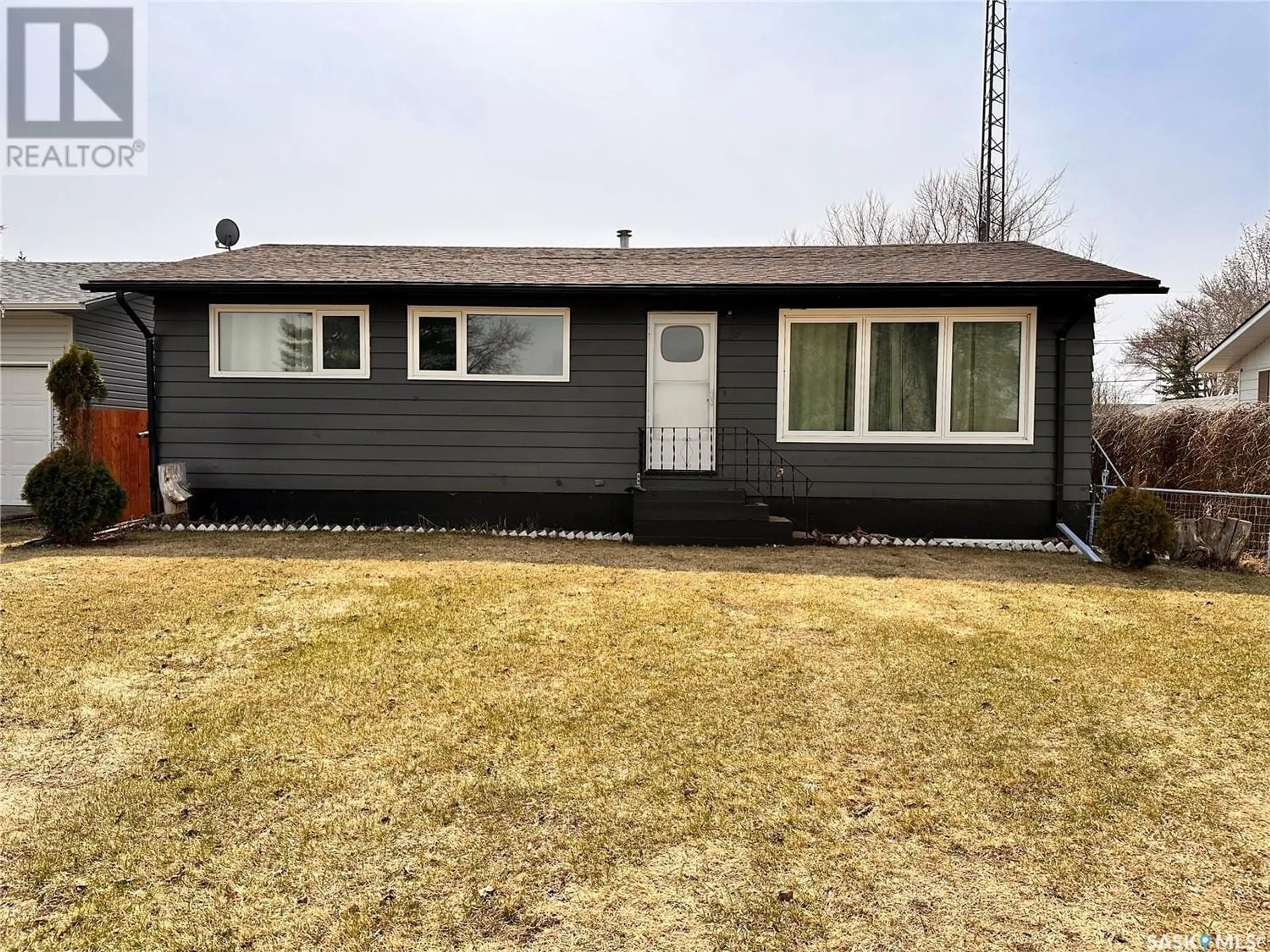 Frontside or backside of a home for 39 3rd AVENUE NW, Preeceville Saskatchewan S0A3B0