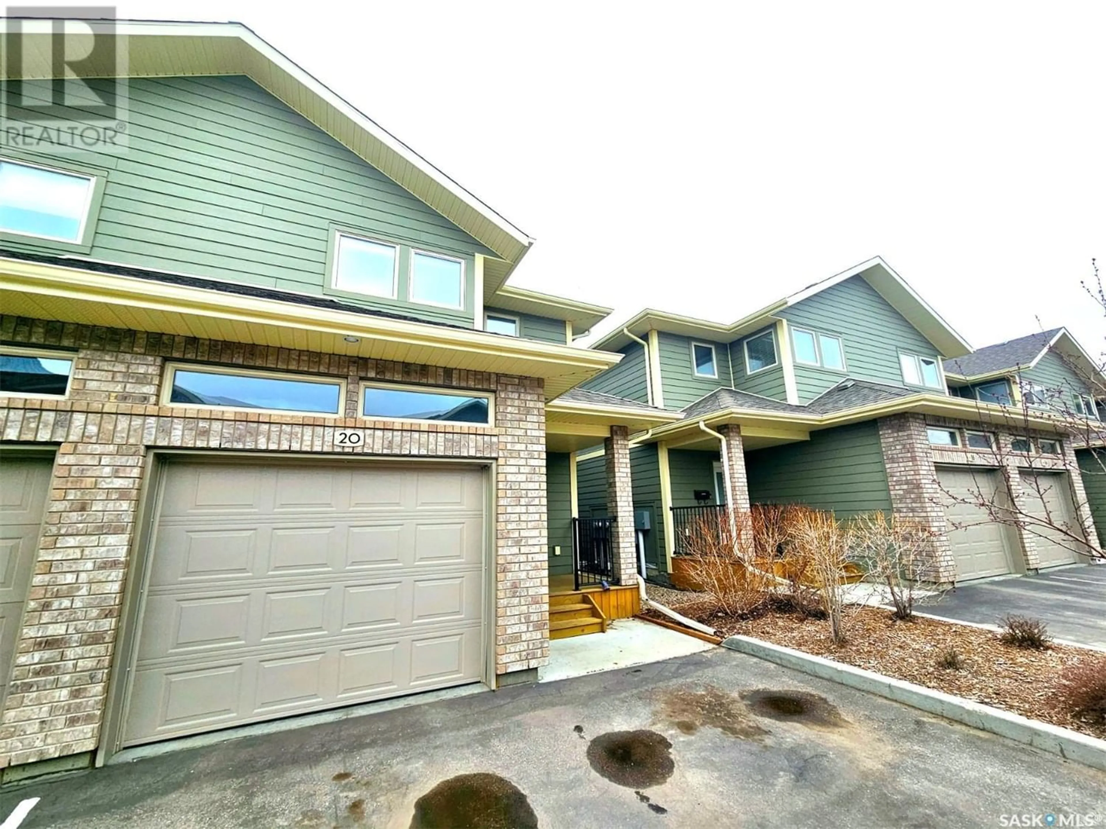 A pic from exterior of the house or condo for 20 1550 Paton CRESCENT, Saskatoon Saskatchewan S7W0T8