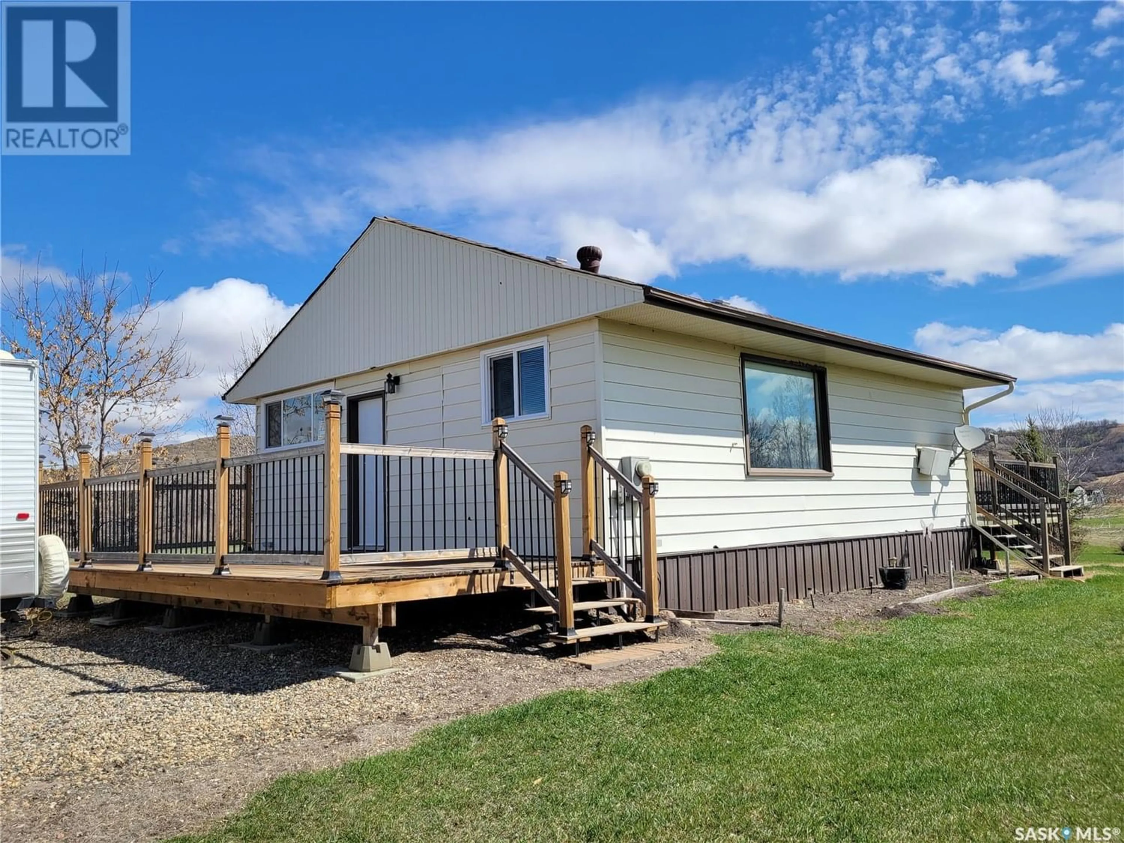 Frontside or backside of a home for 33 Larocque ESTATES, Katepwa Beach Saskatchewan S0G2Y0