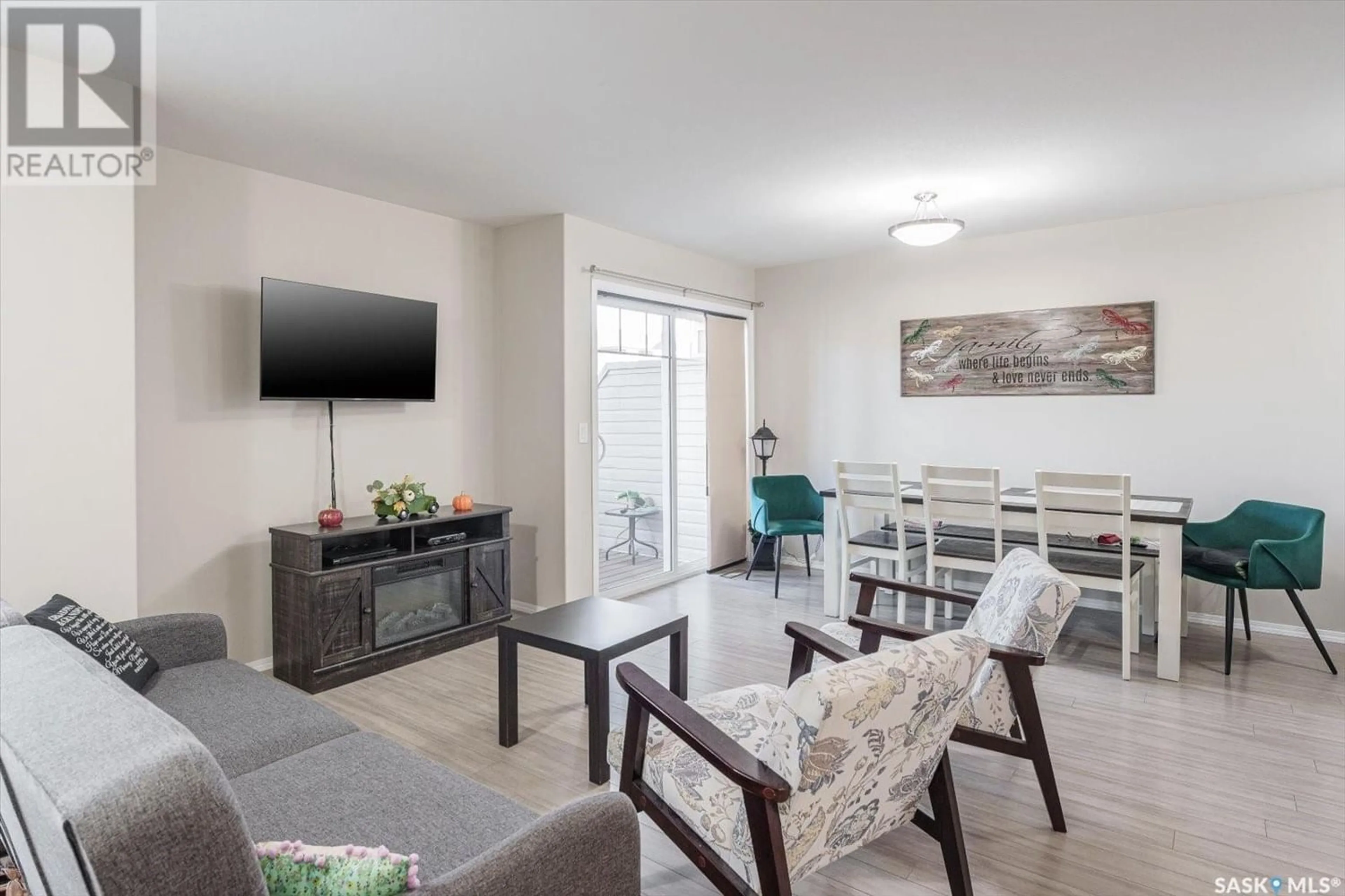 Living room for 209 100 Chaparral BOULEVARD, Martensville Saskatchewan S0K0A2