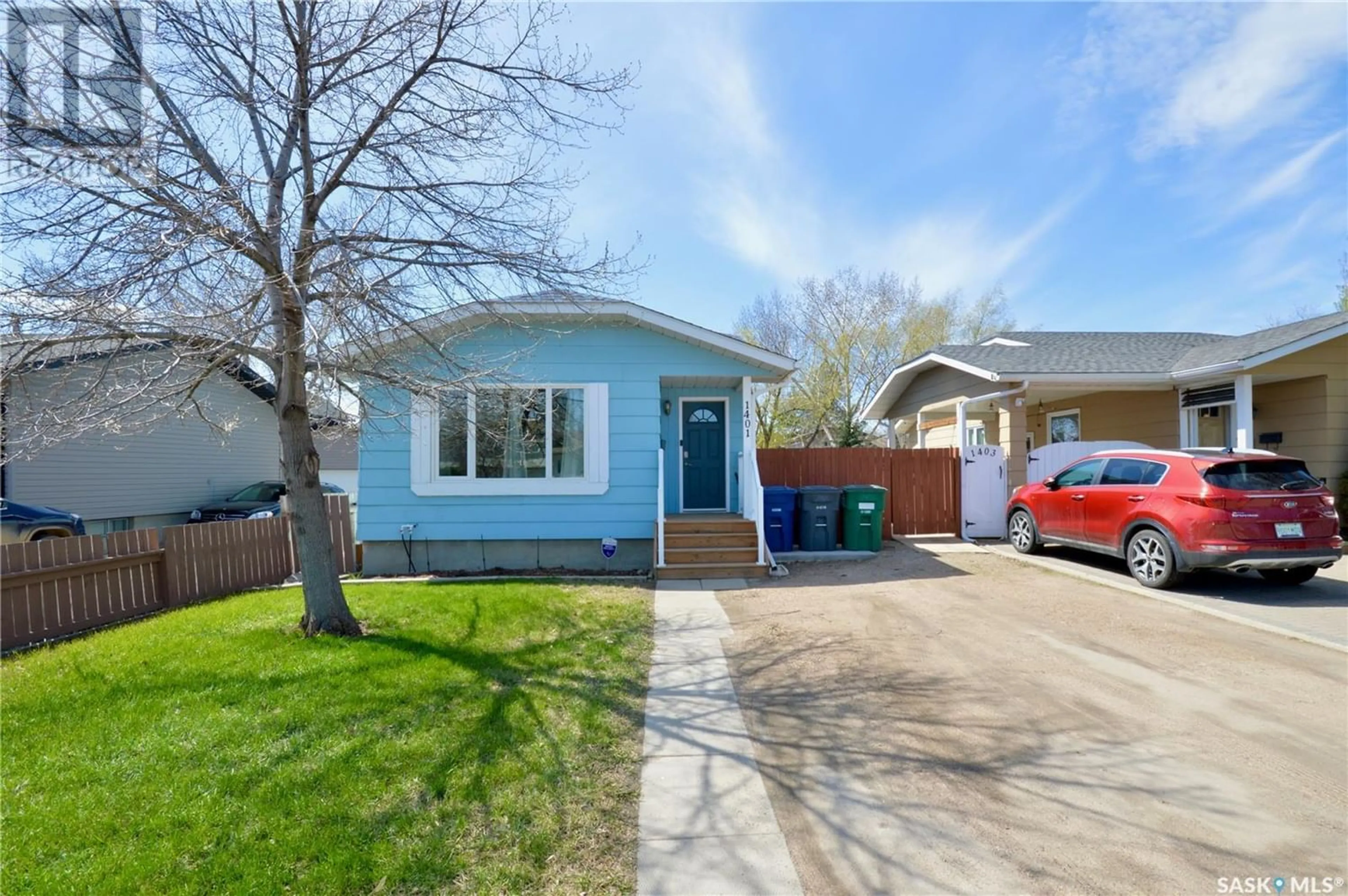 Frontside or backside of a home for 1401 Junor AVENUE, Saskatoon Saskatchewan S7L6T7