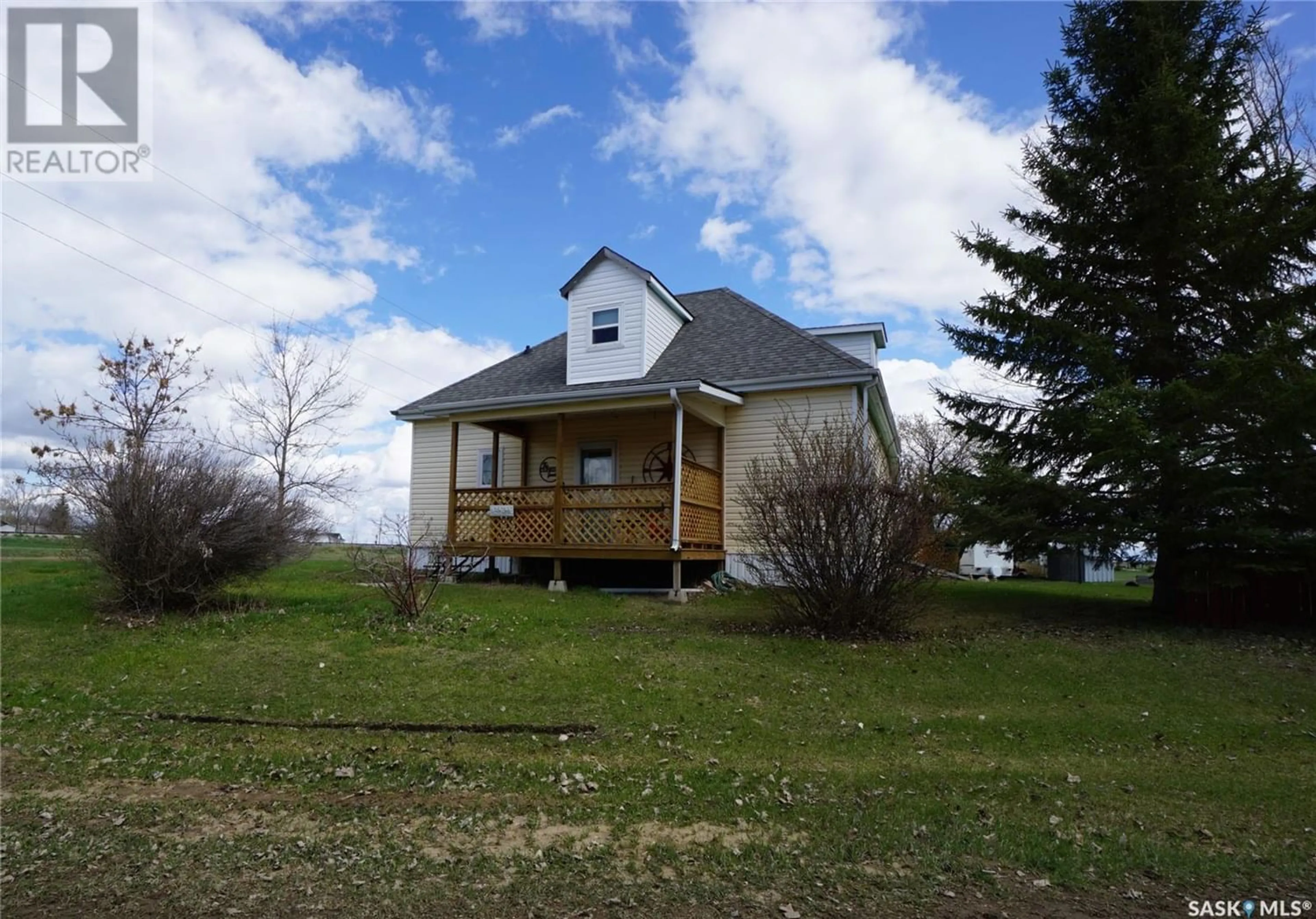Frontside or backside of a home for 743 Rink AVENUE, Bethune Saskatchewan S0G0H0