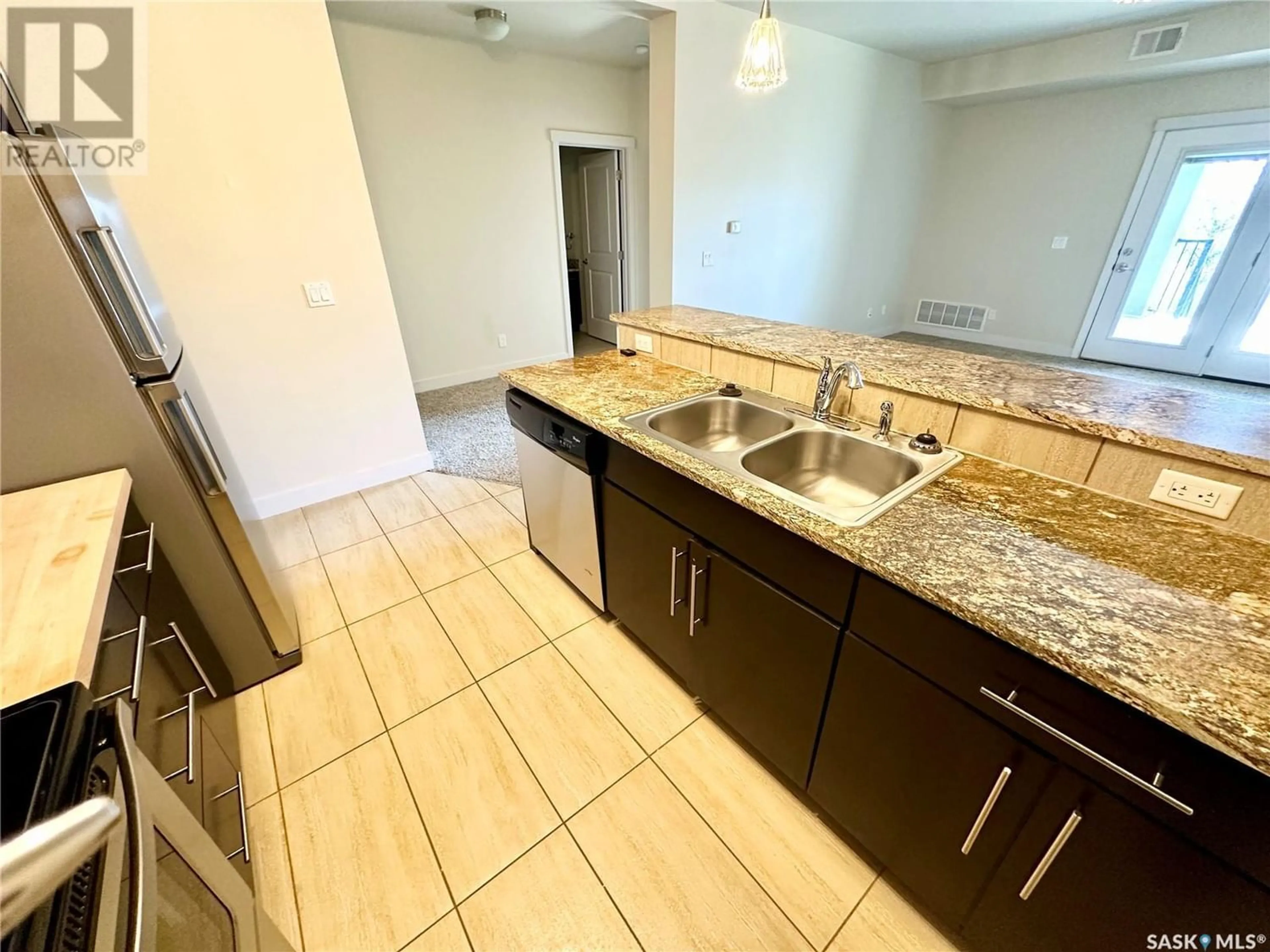 Standard kitchen, ceramic/tile floor for 104 71 Riverwood DRIVE, Weyburn Saskatchewan S4H3P8