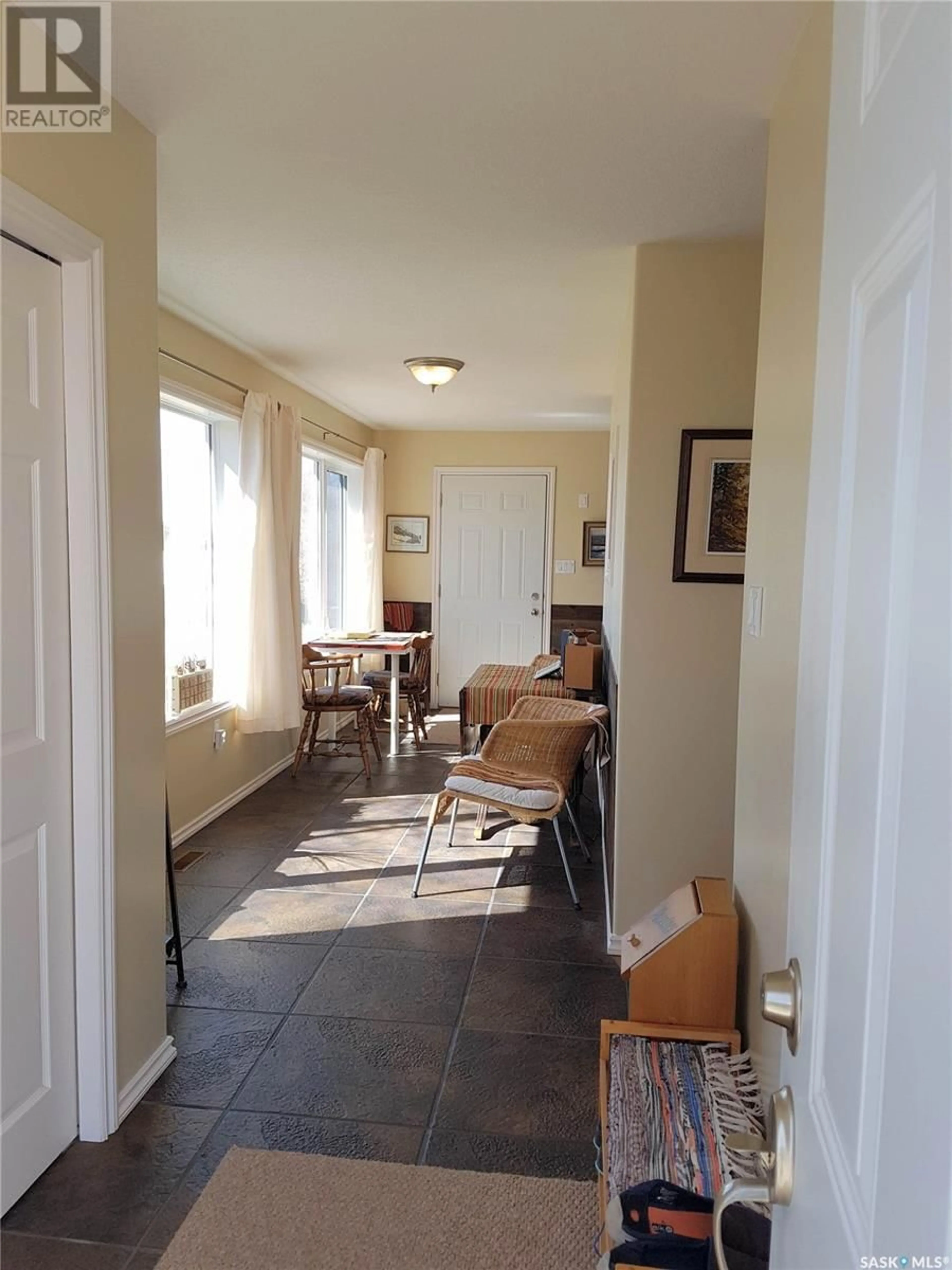 Indoor entryway, wood floors for 325 Ruby DRIVE, Hitchcock Bay Saskatchewan S0L0G0