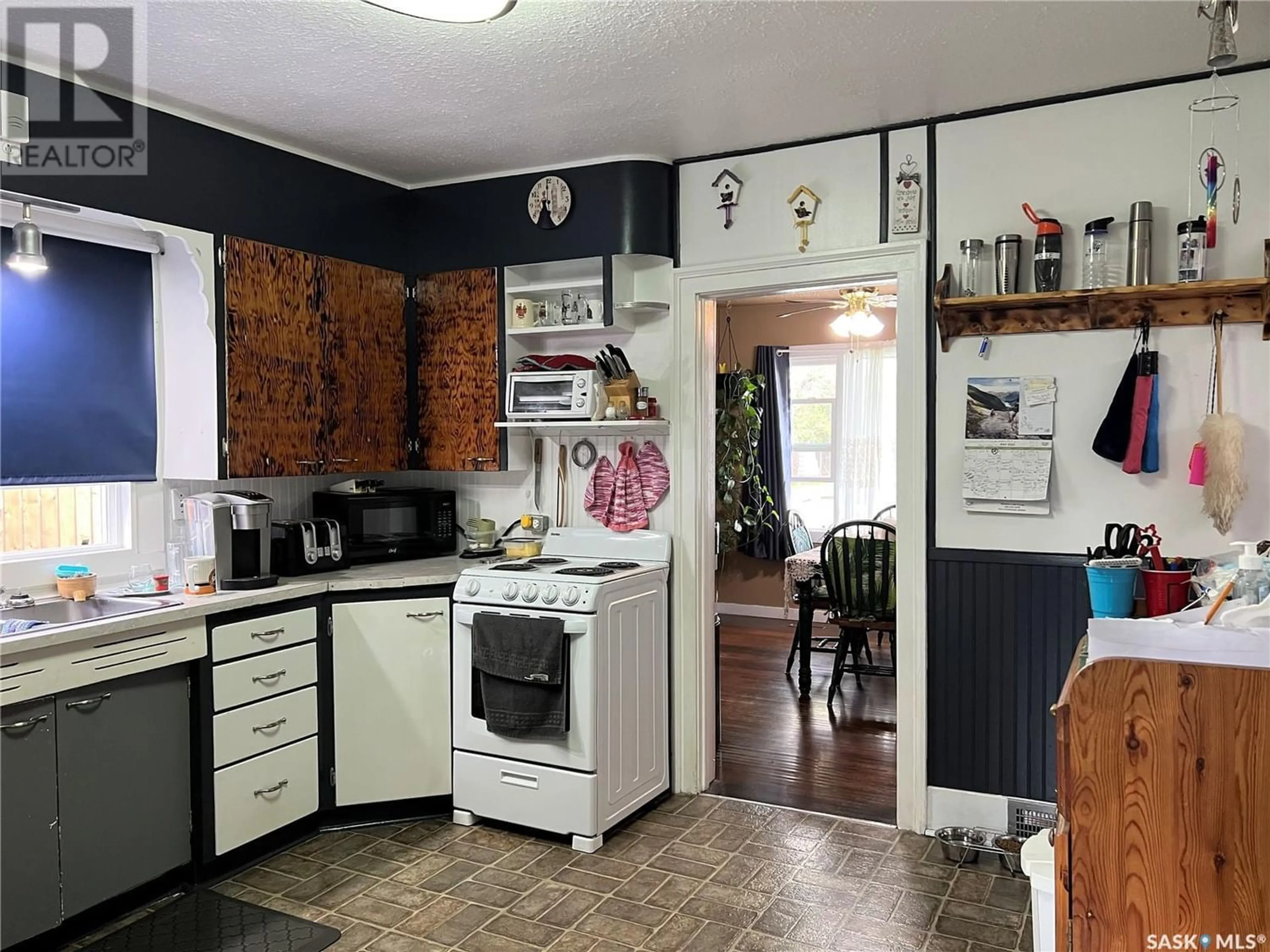 Kitchen for 104 2nd STREET E, Meadow Lake Saskatchewan S9X1G4