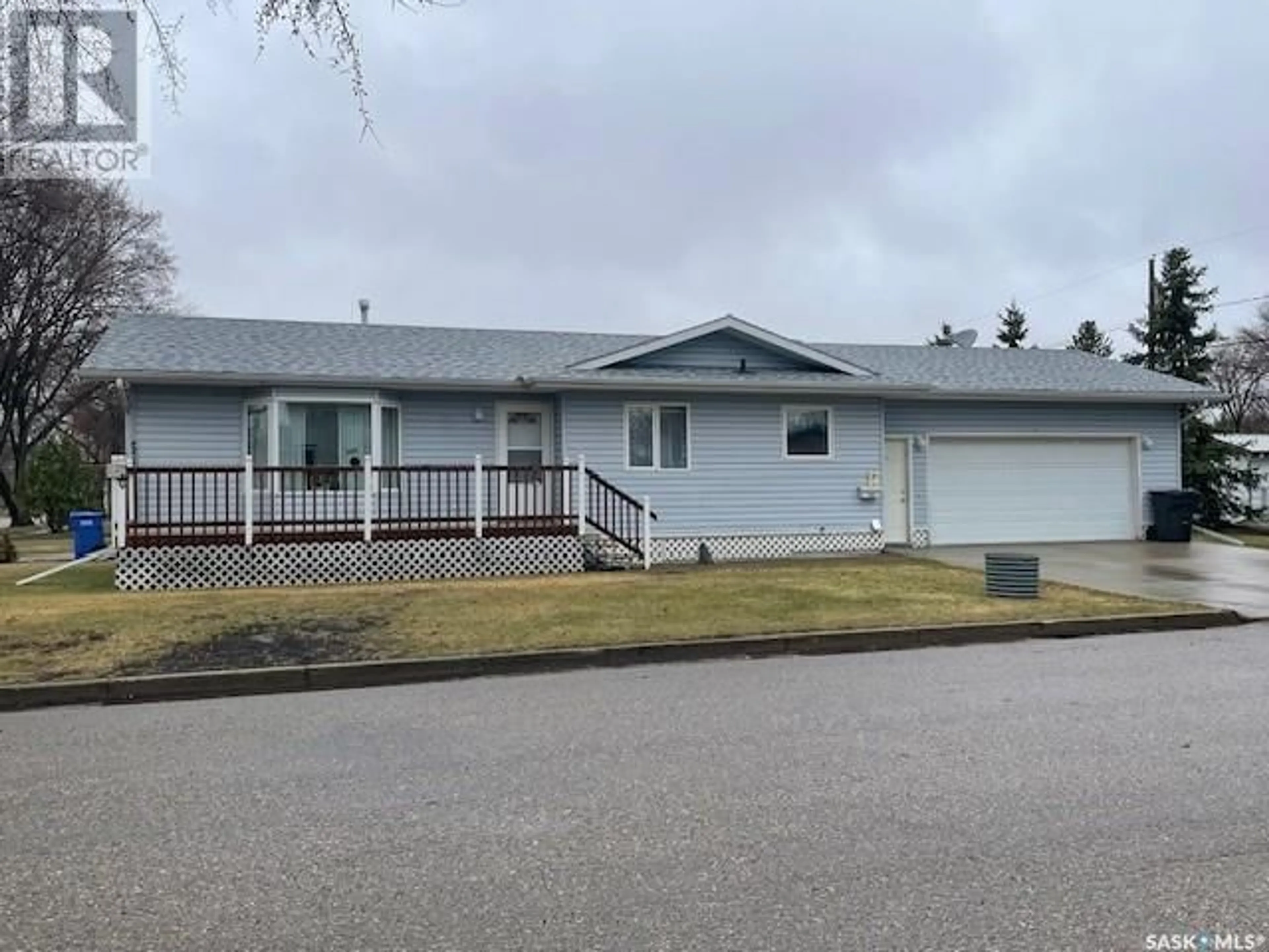 Frontside or backside of a home for 203 3rd AVENUE W, Canora Saskatchewan S0A0L0