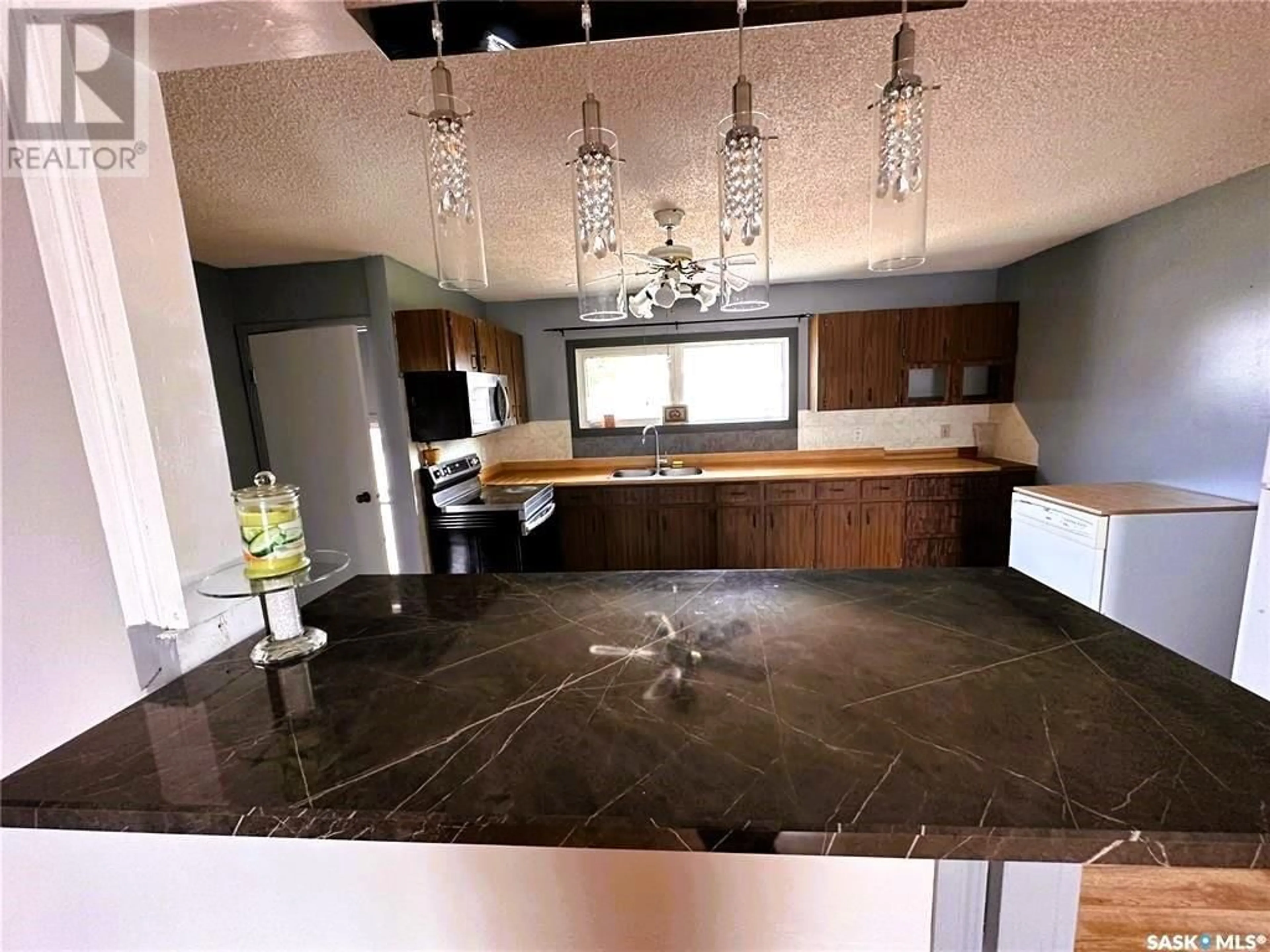 Contemporary kitchen for 32 1st AVENUE NW, Preeceville Saskatchewan S0A3B0