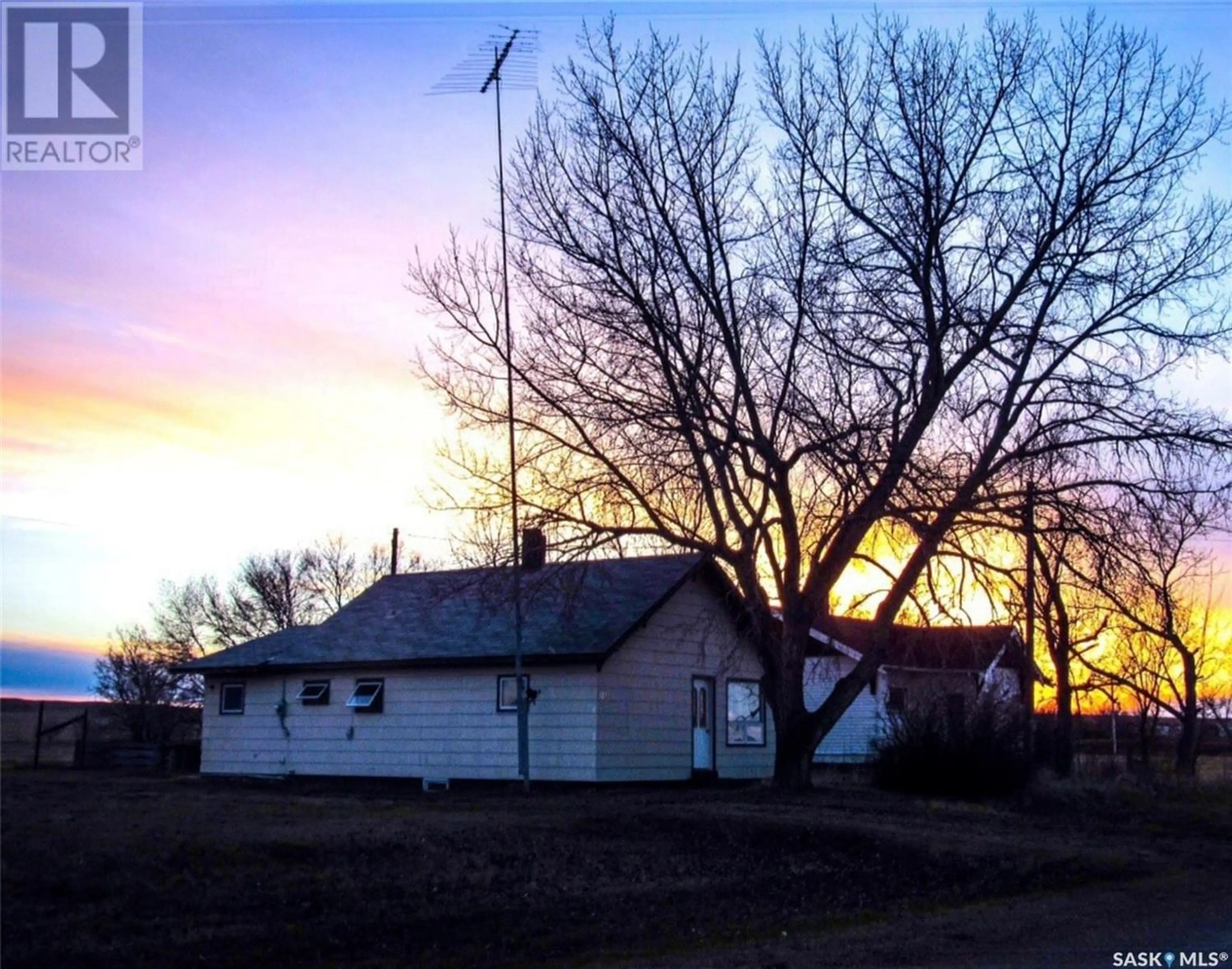 Frontside or backside of a home for 103 Railway AVENUE, Glentworth Saskatchewan S0H1V0