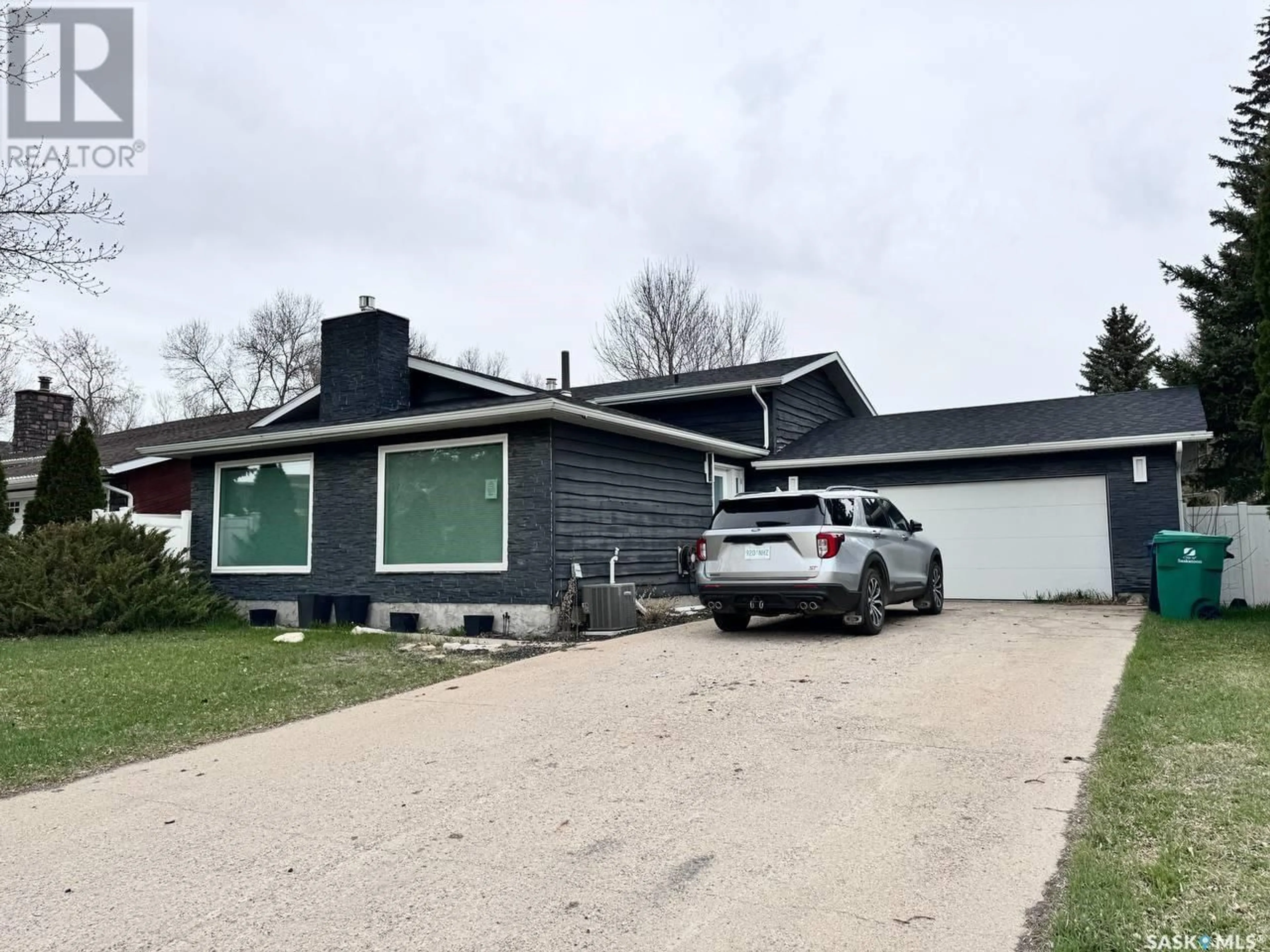 Frontside or backside of a home for 306 Pinehouse DRIVE, Saskatoon Saskatchewan S7K4R1