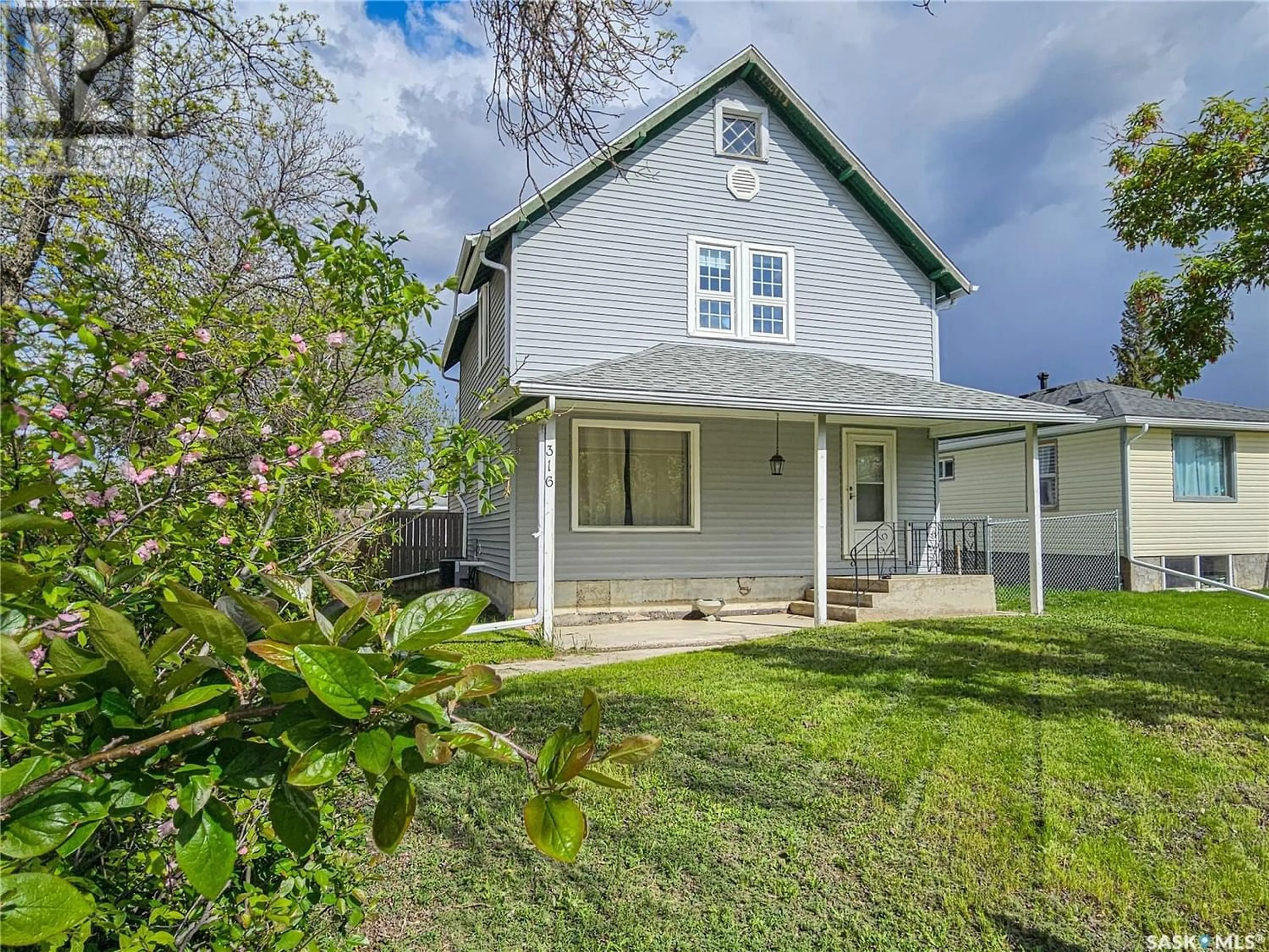 Frontside or backside of a home for 316 Young STREET, Rosetown Saskatchewan S0L2V0