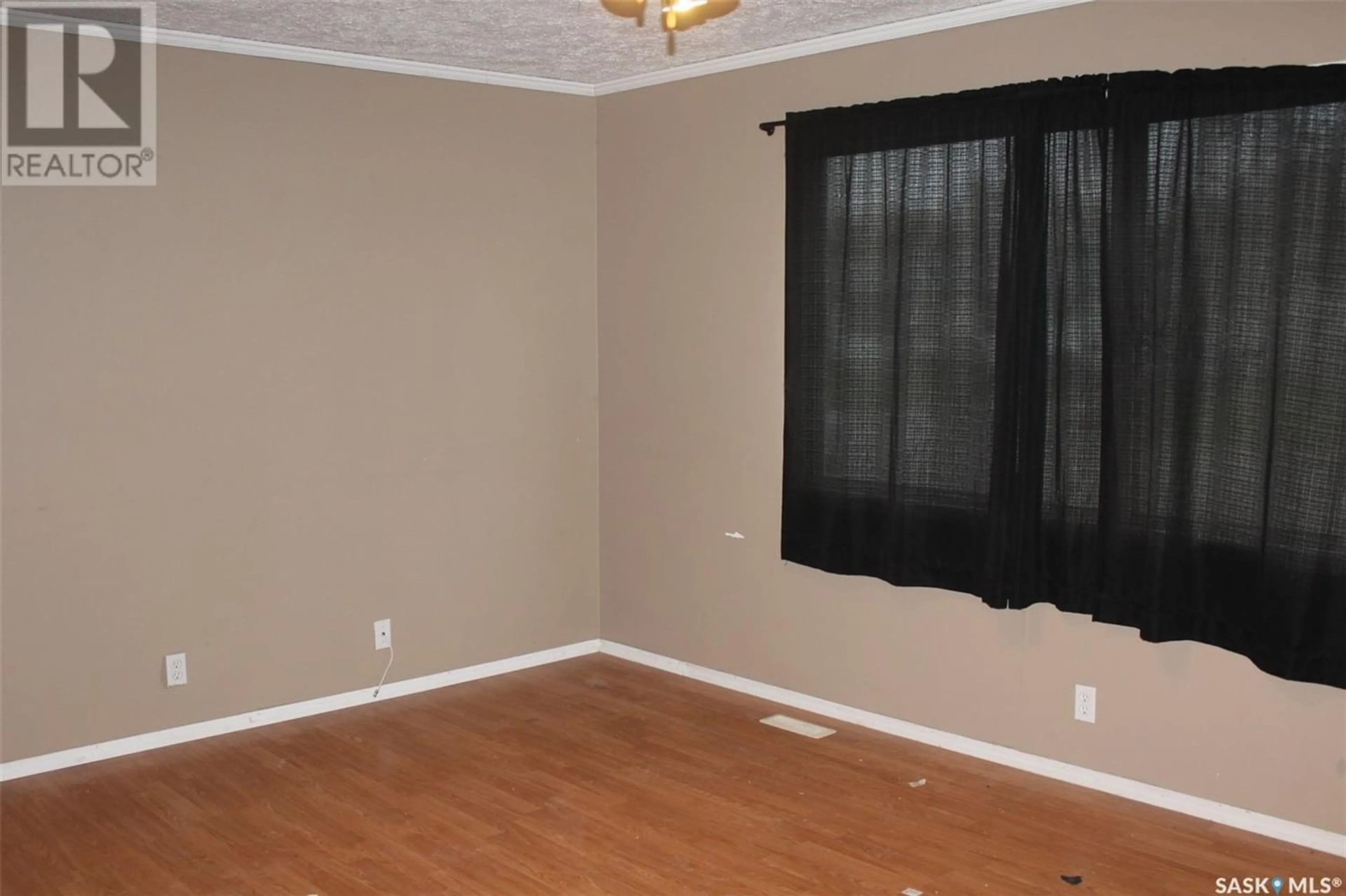 A pic of a room for 315 7th AVENUE SE, Weyburn Saskatchewan S4H2S8