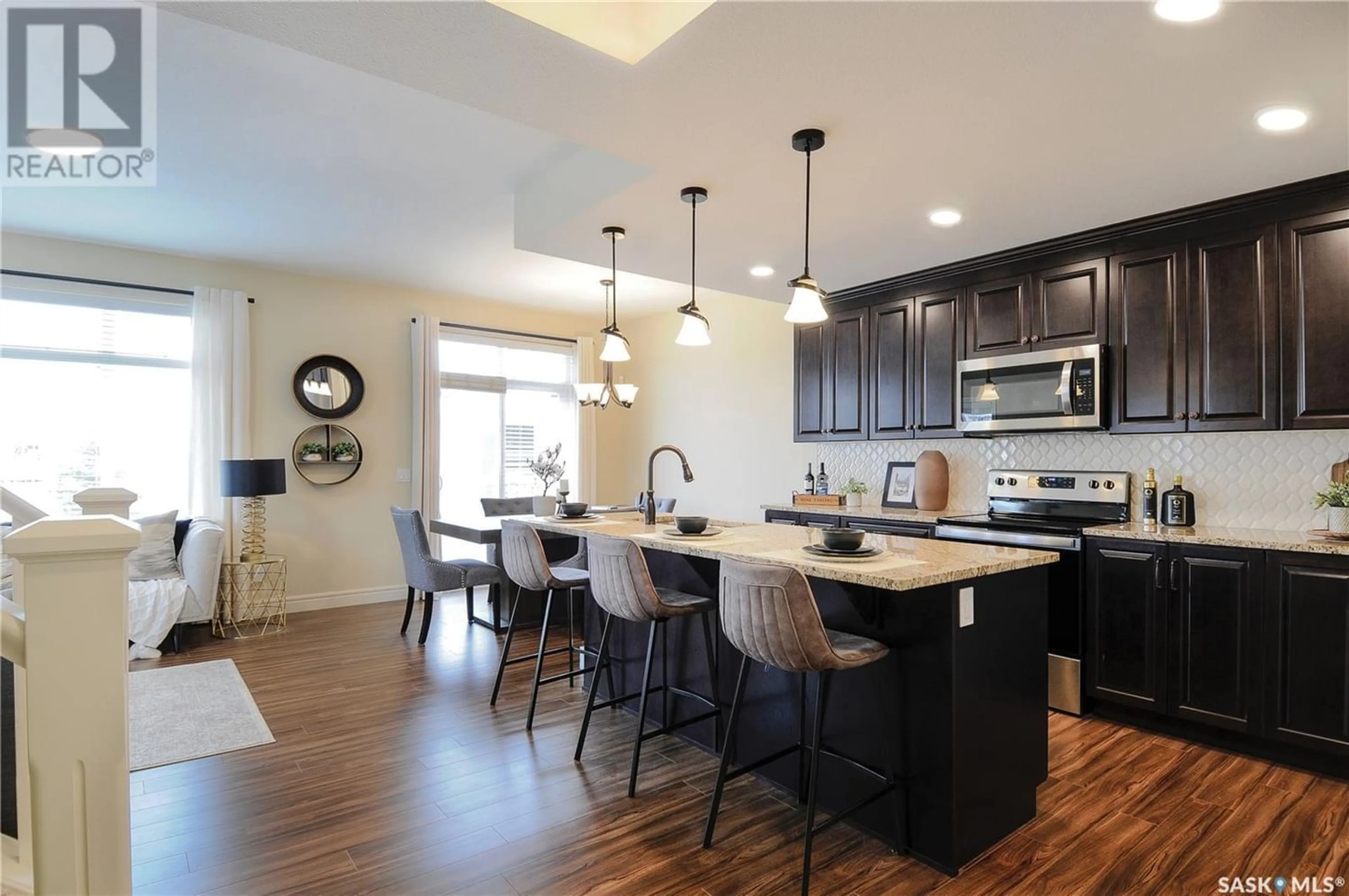 Contemporary kitchen for 222 Schmeiser BEND, Saskatoon Saskatchewan S7V1P4