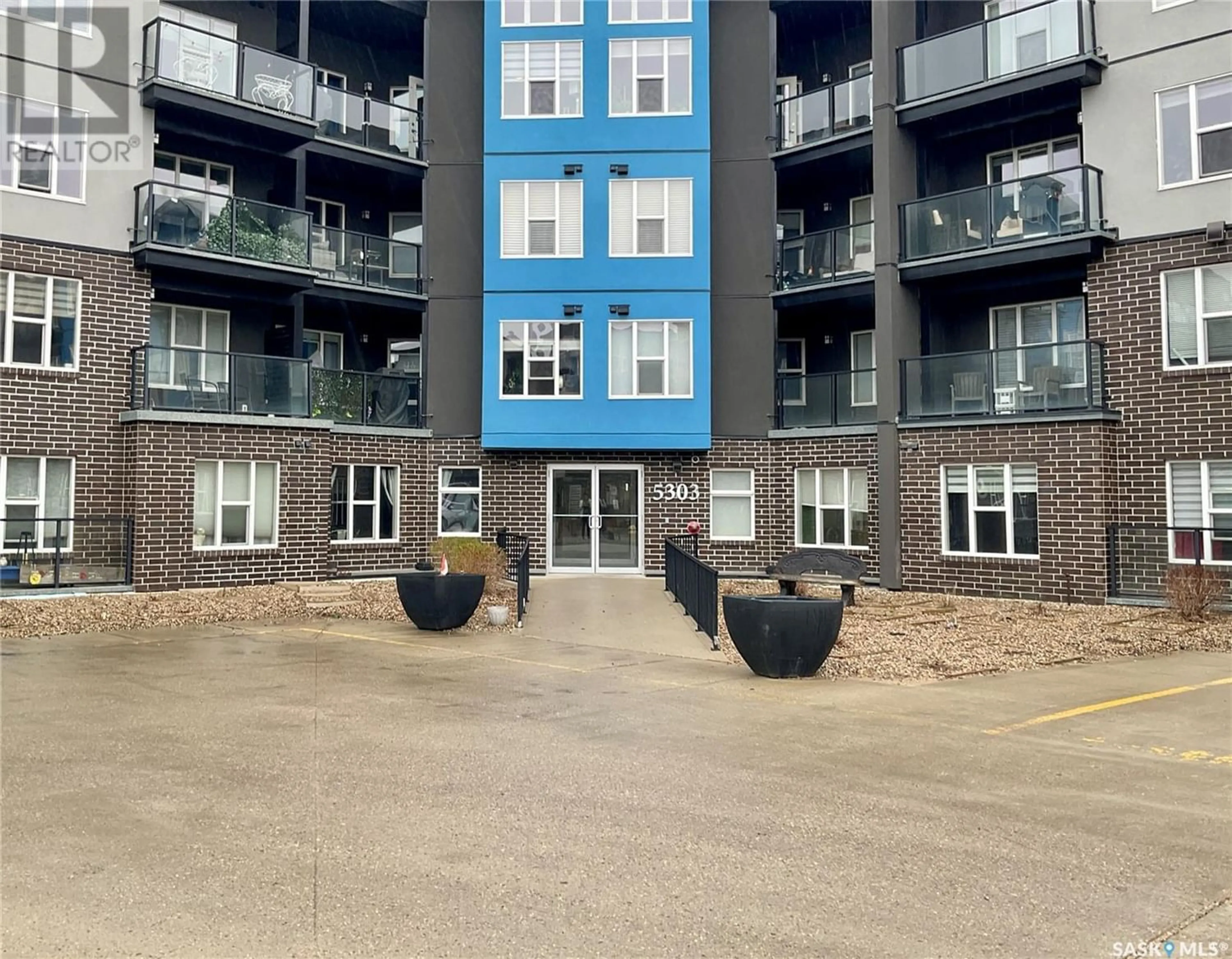 A pic from exterior of the house or condo for 218 5303 Universal CRESCENT, Regina Saskatchewan S4W0L1