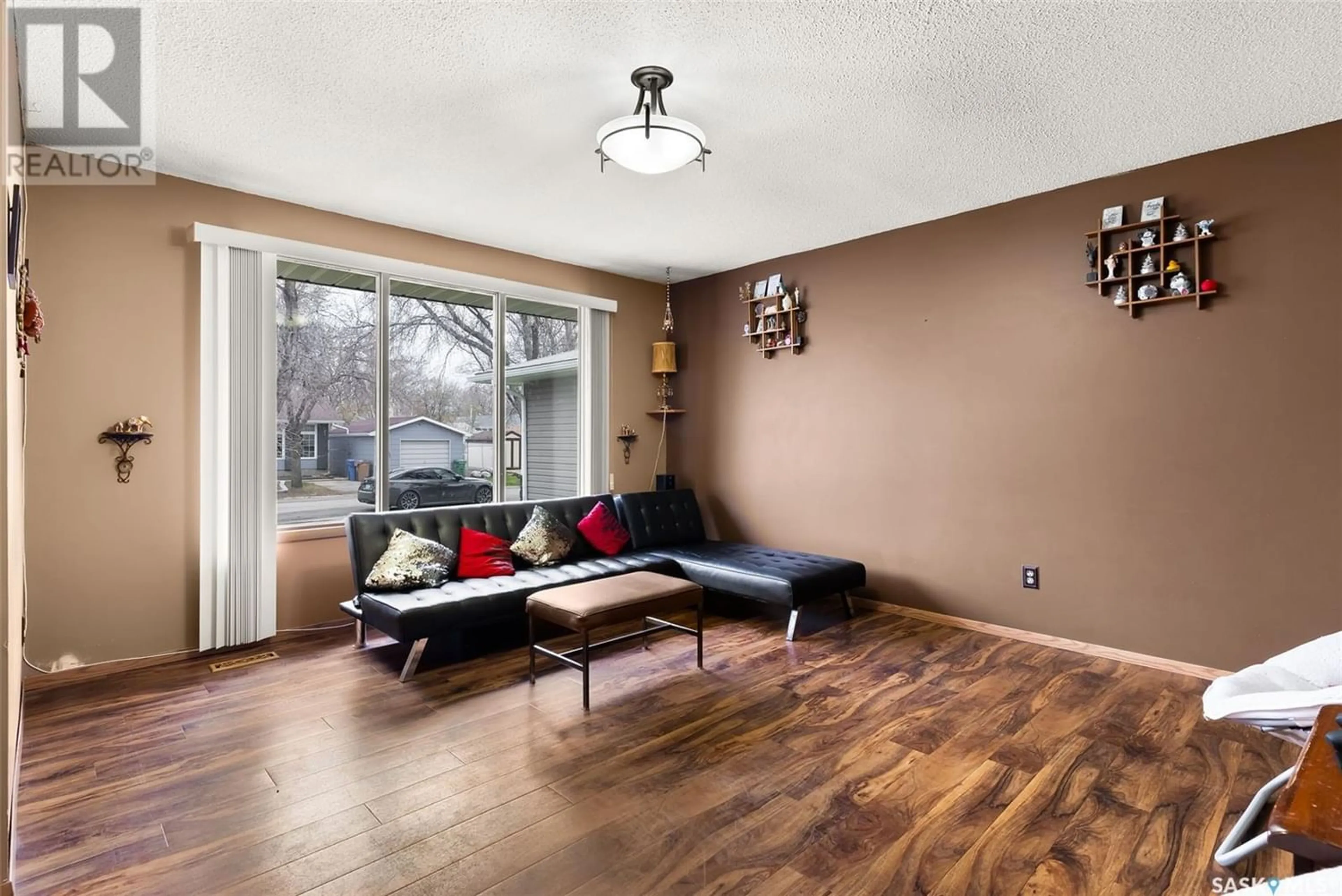 Living room for 78 Aitken CRESCENT, Regina Saskatchewan S4R5W7