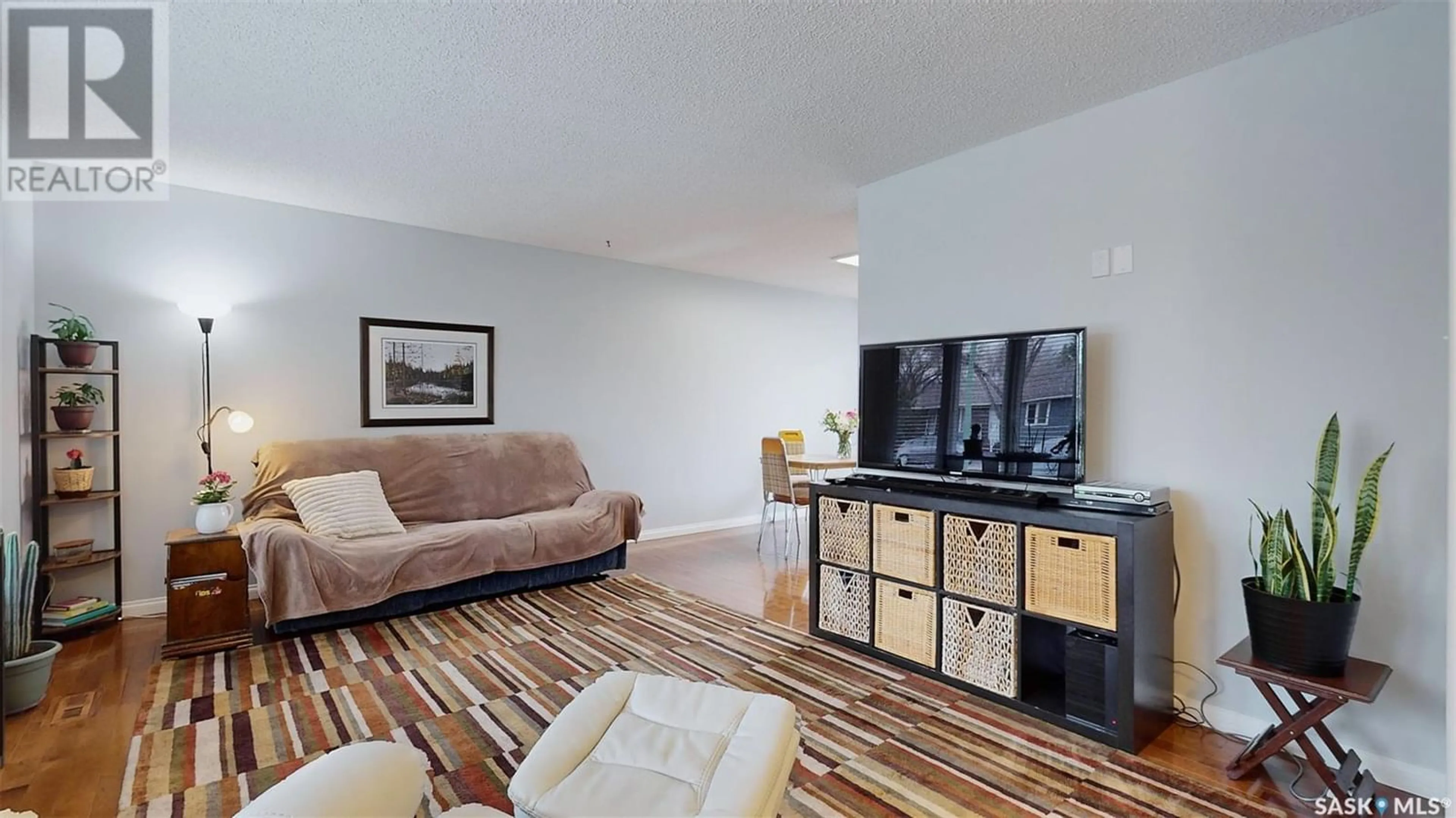 Media room for 46 Scrivener CRESCENT, Regina Saskatchewan S4N4V7