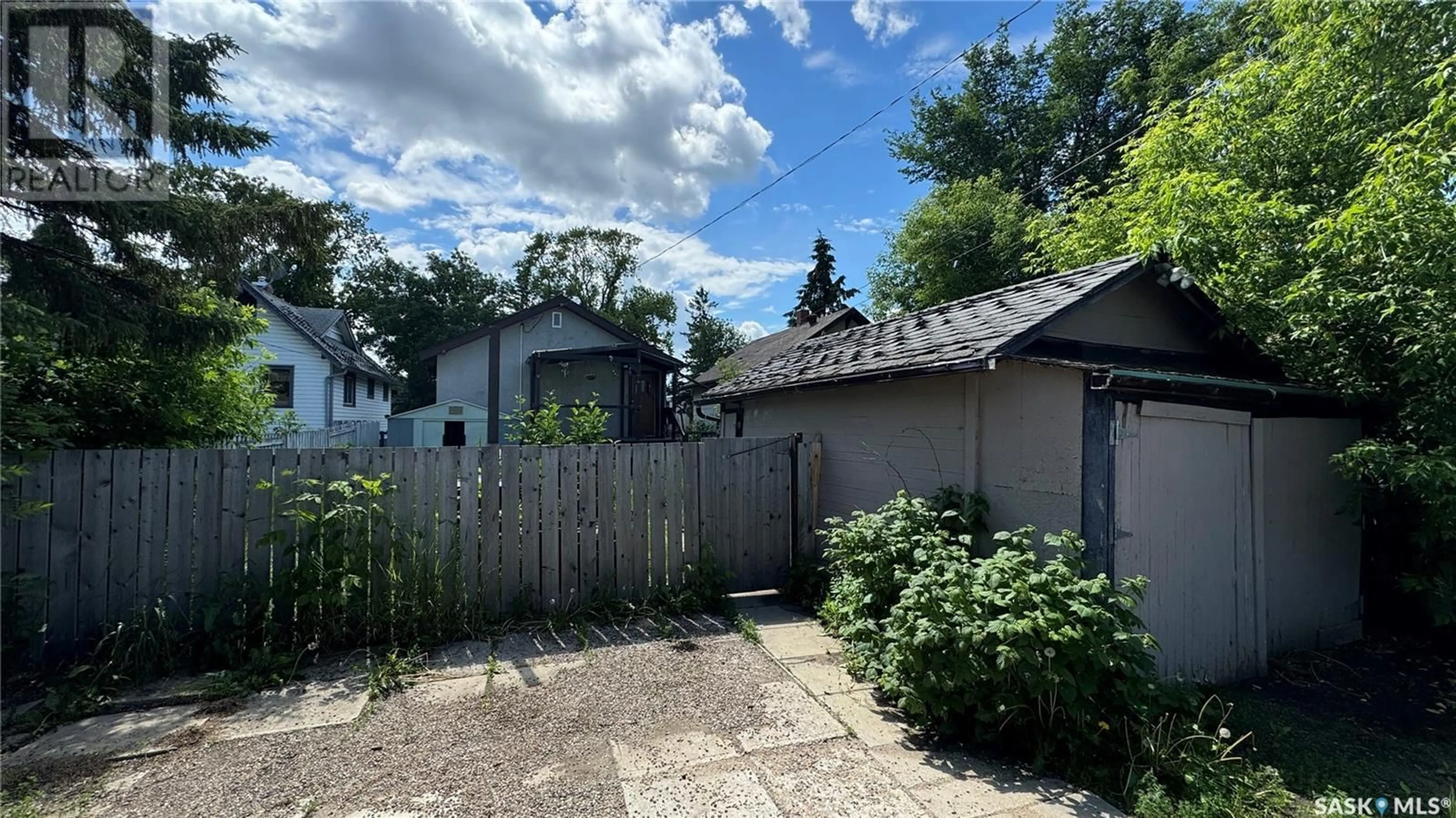 Fenced yard for 414 9th STREET E, Prince Albert Saskatchewan S6V0Y2