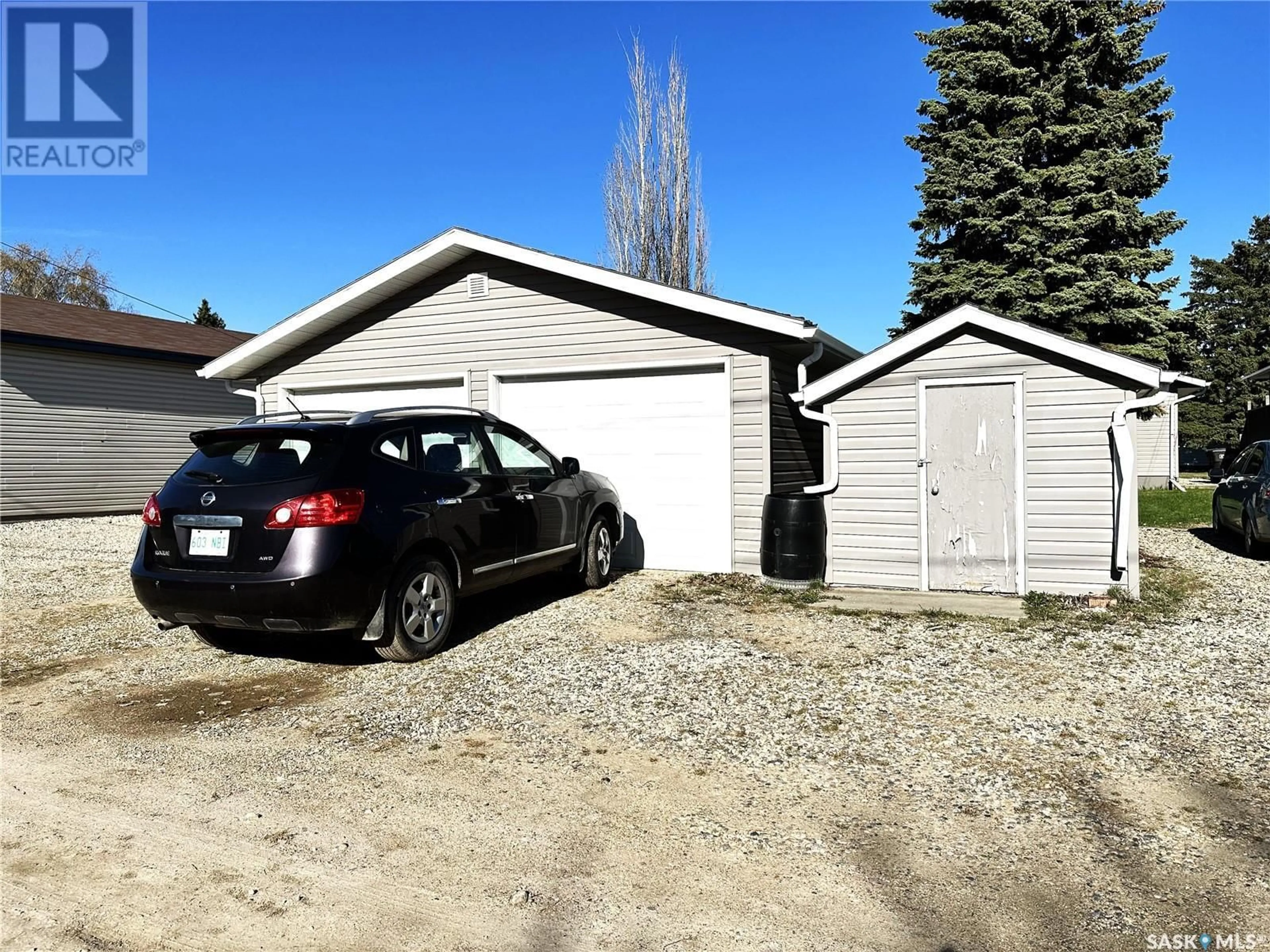 Frontside or backside of a home for 207 11th STREET, Humboldt Saskatchewan S0K2A0