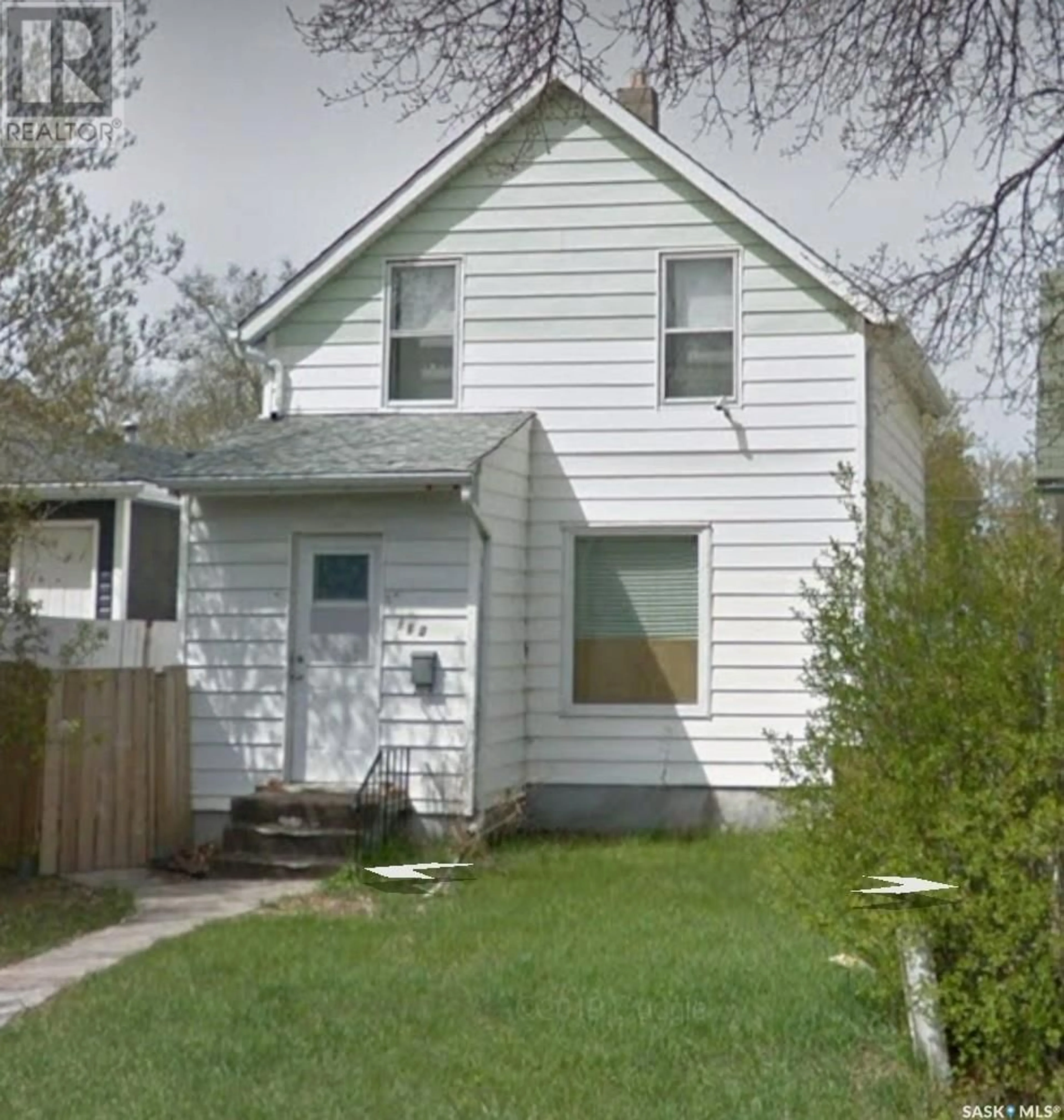 Frontside or backside of a home for 860 Rae STREET, Regina Saskatchewan S4T2B2