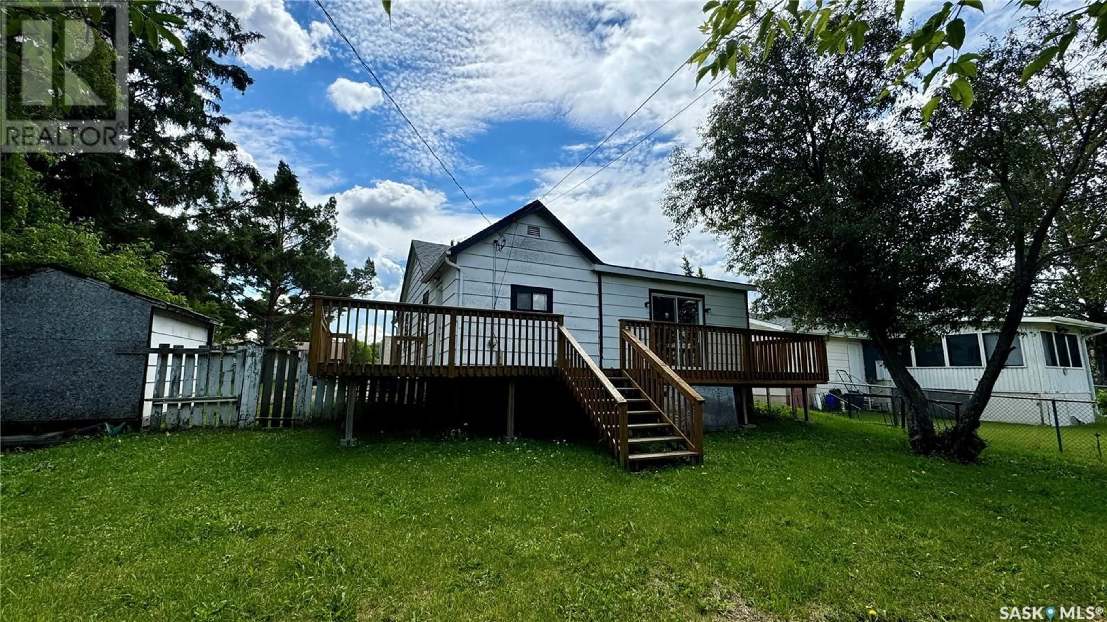 A pic from exterior of the house or condo, cottage for 1434 13th STREET W, Prince Albert Saskatchewan S6V3J5