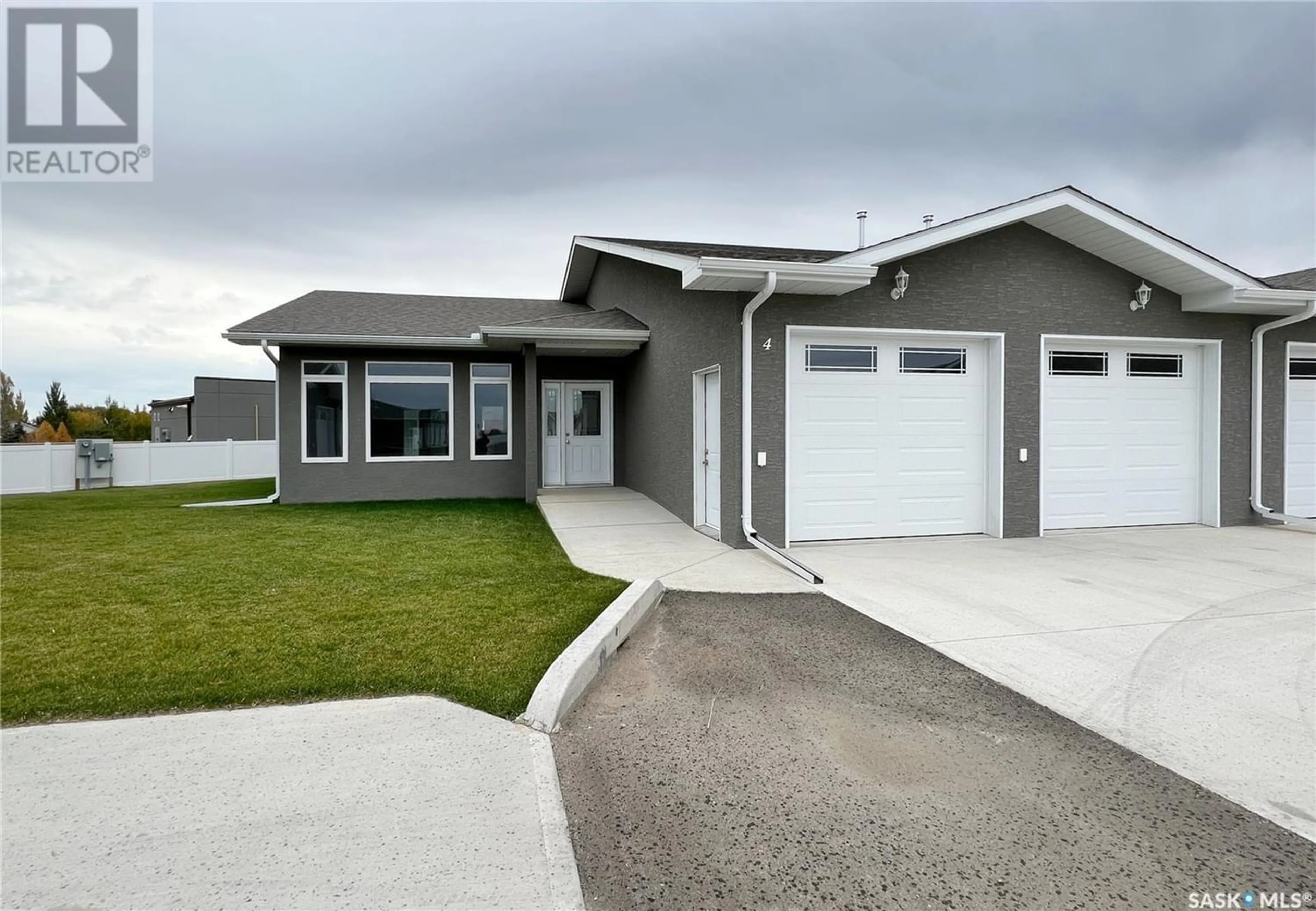 Frontside or backside of a home for 4 2330 Morsky DRIVE, Estevan Saskatchewan S4A3A5