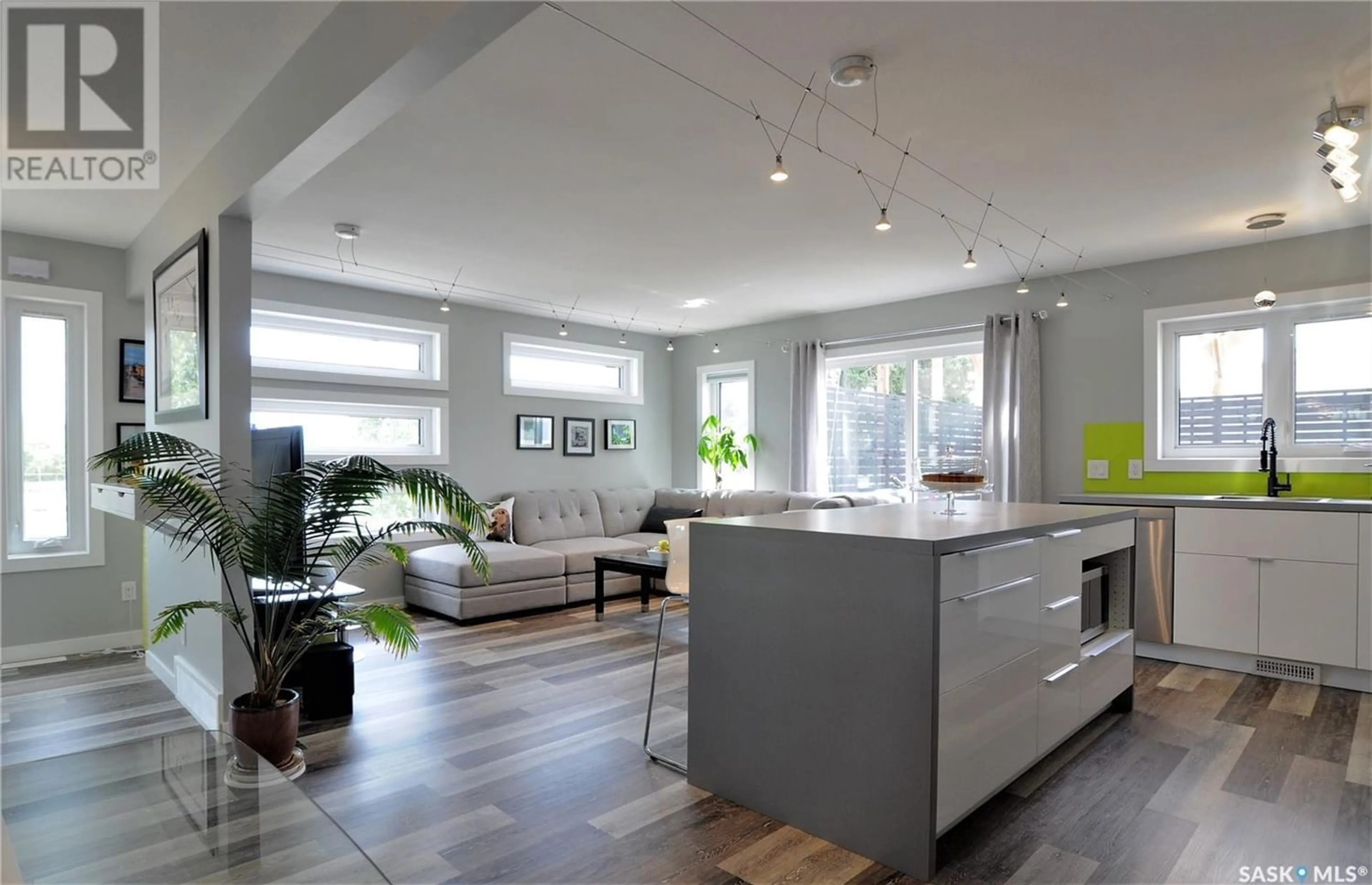 Contemporary kitchen for 212 Dundurn AVENUE, Dundurn Saskatchewan S0K1K0