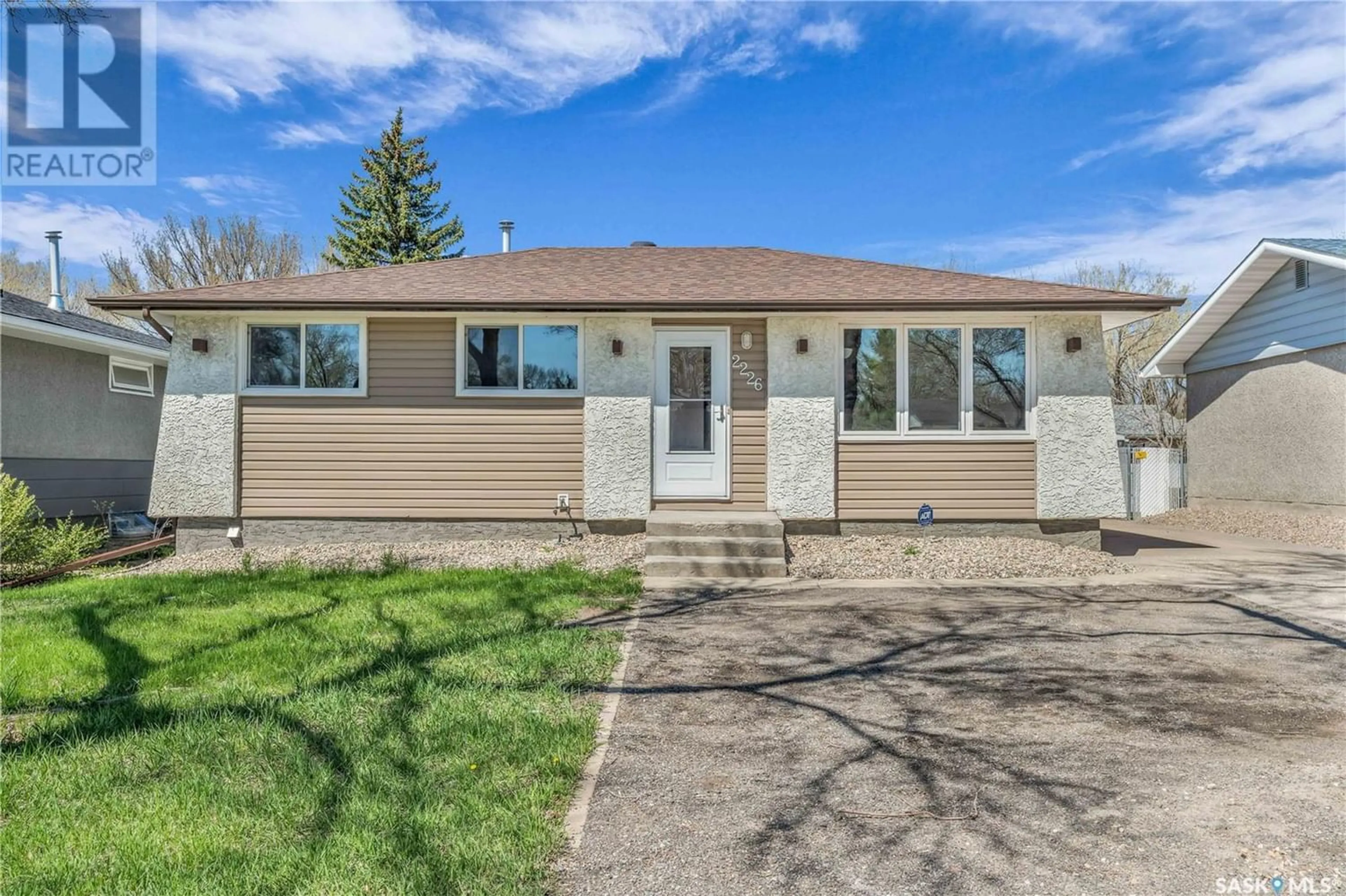 Frontside or backside of a home for 2226 Dewdney AVENUE E, Regina Saskatchewan S4N4E1