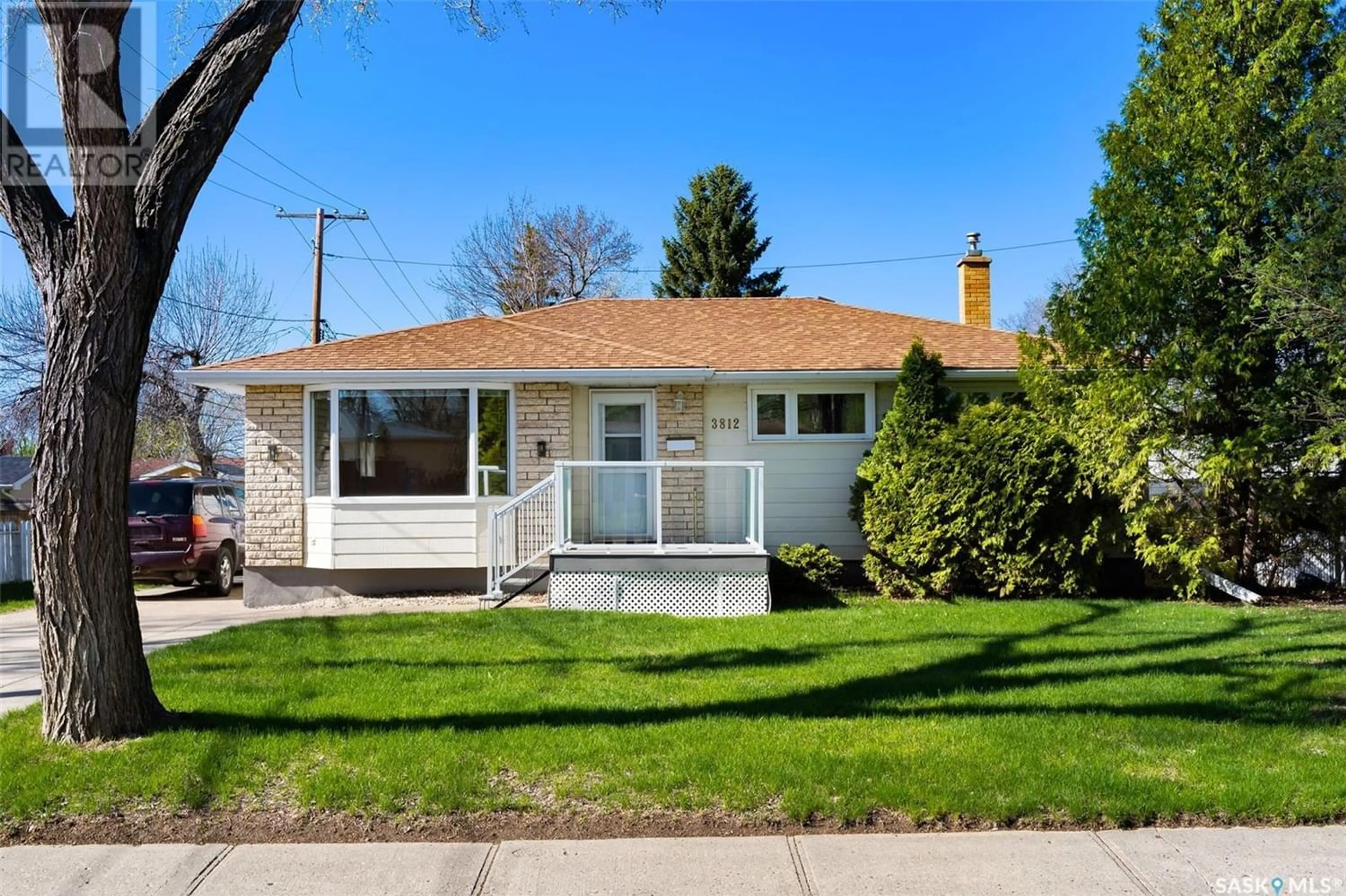 Frontside or backside of a home for 3812 Van Horne AVENUE, Regina Saskatchewan S4S0Y4