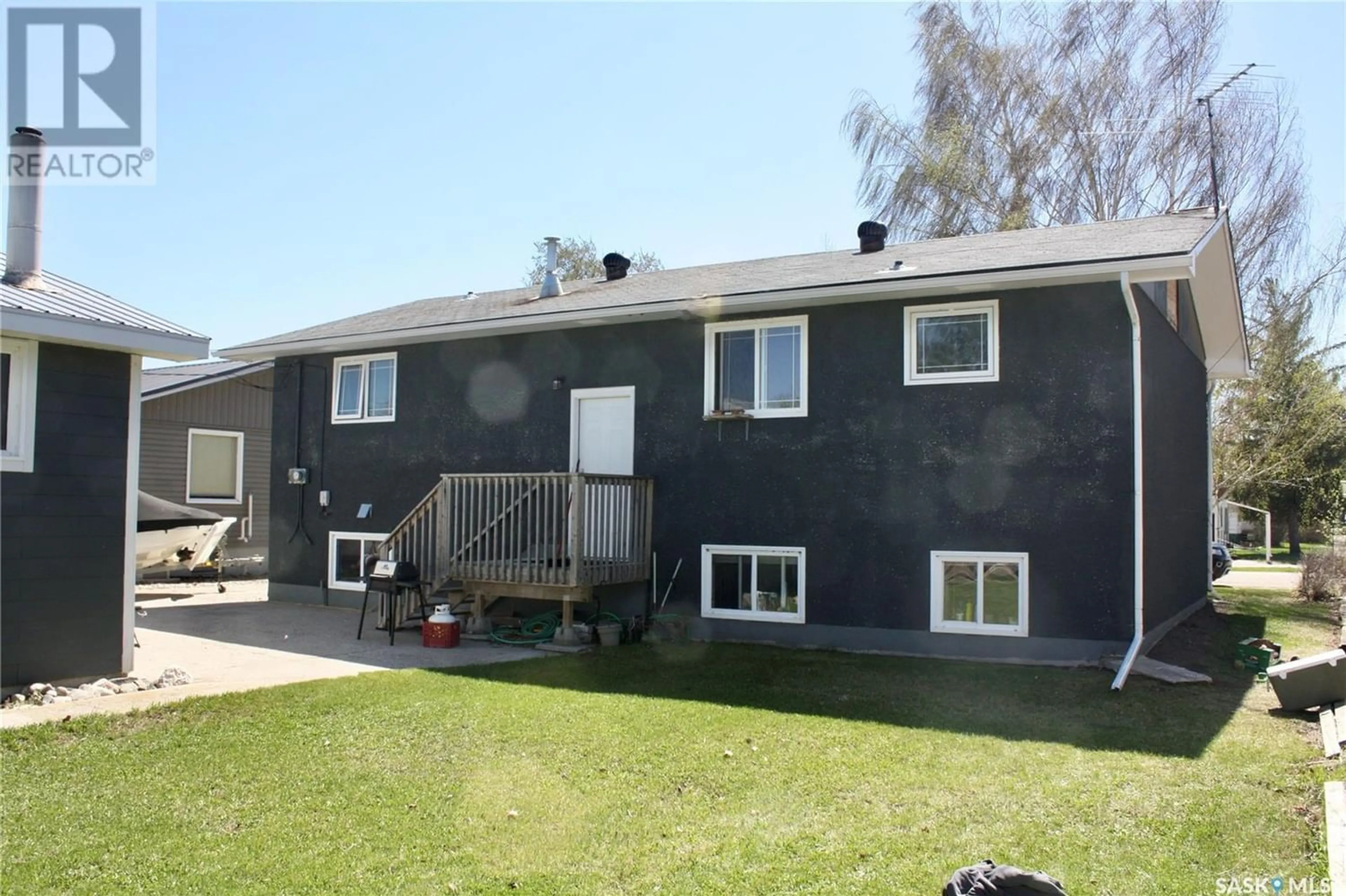 Frontside or backside of a home for 609 Kintyre AVENUE, Colonsay Saskatchewan S0K0Z0